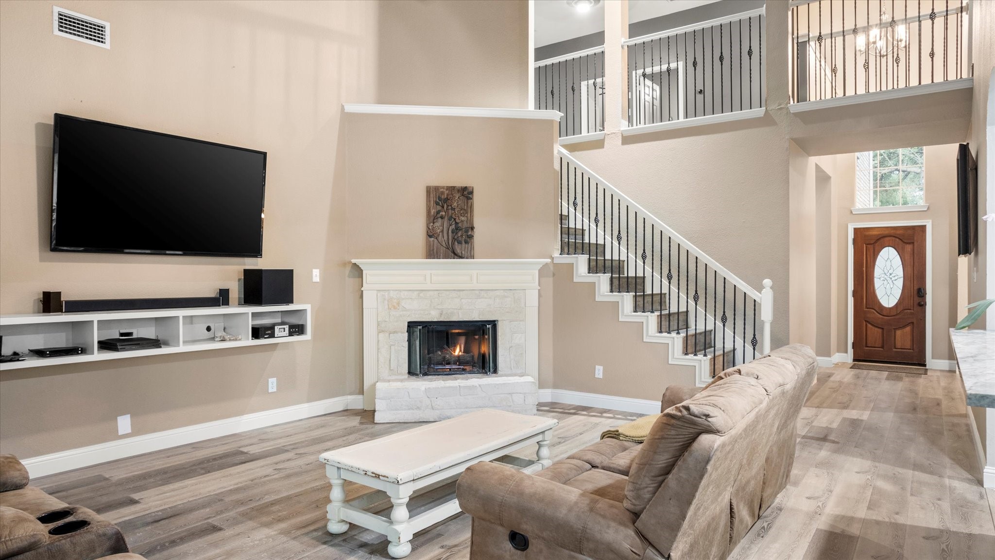 8401 Lighthouse Drive