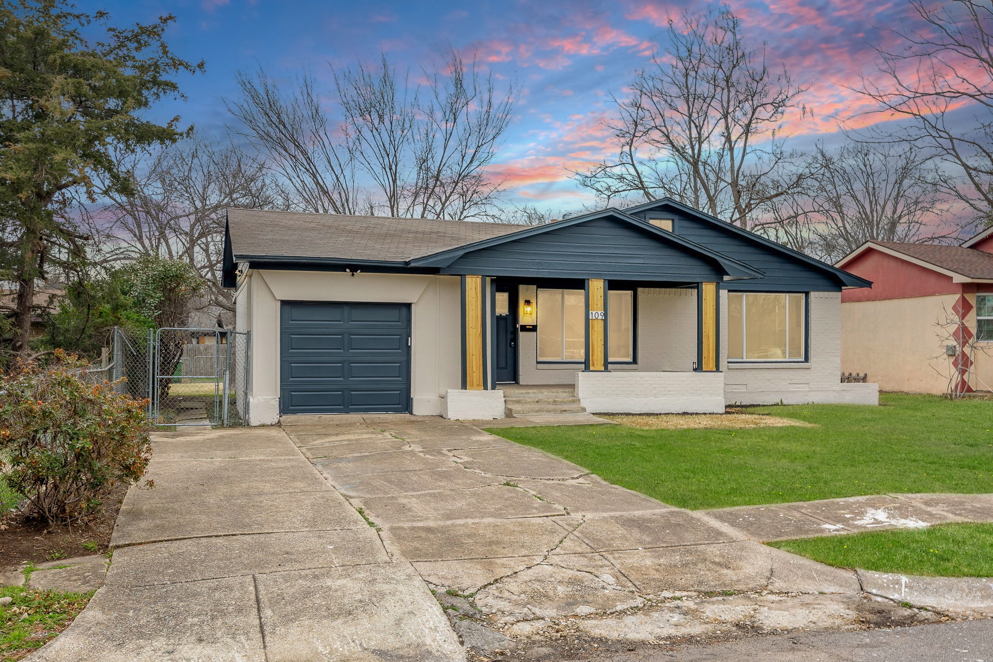109 E Carolyn Drive
