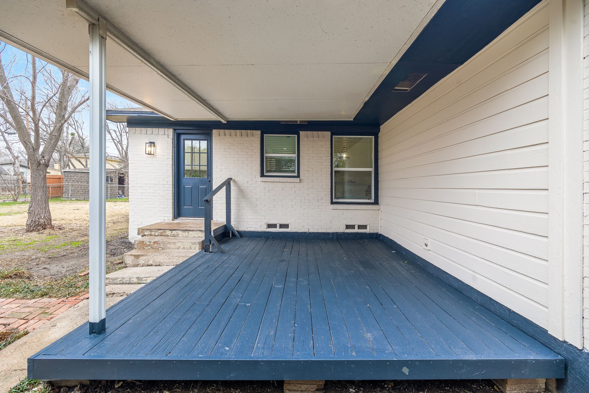 109 E Carolyn Drive