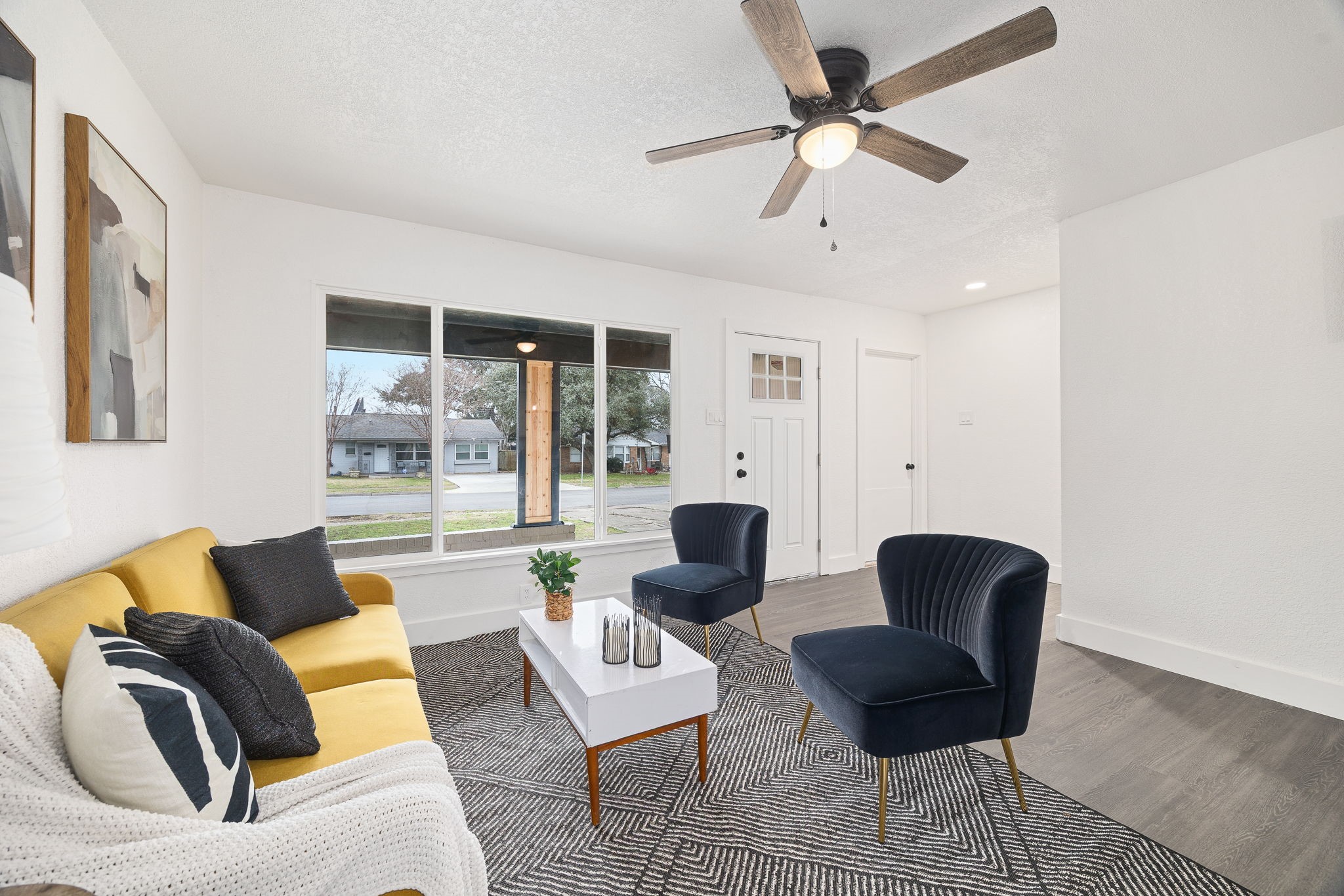 109 E Carolyn Drive