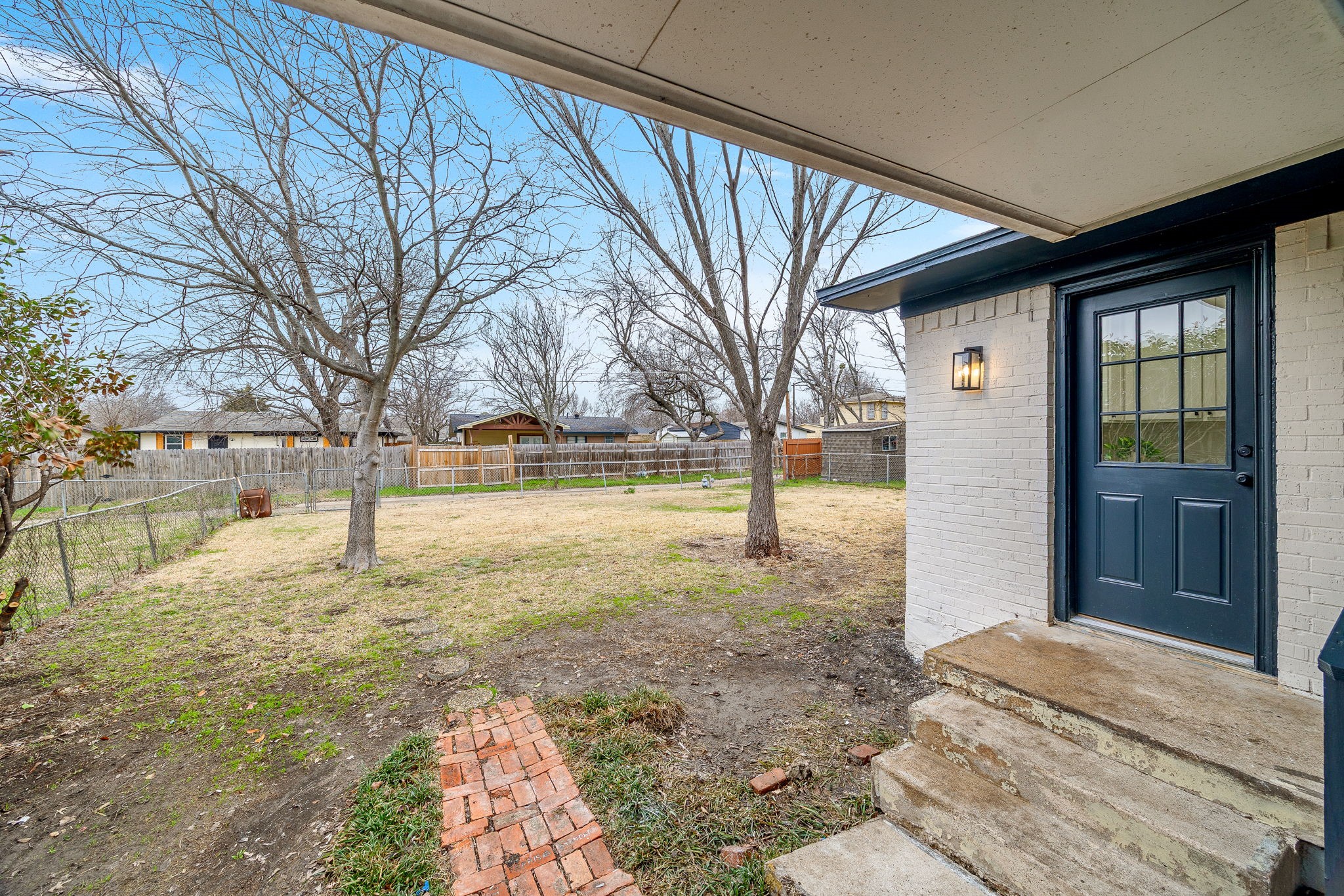 109 E Carolyn Drive