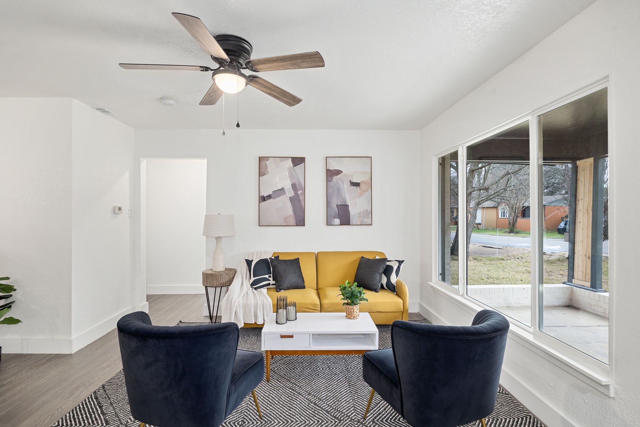 109 E Carolyn Drive