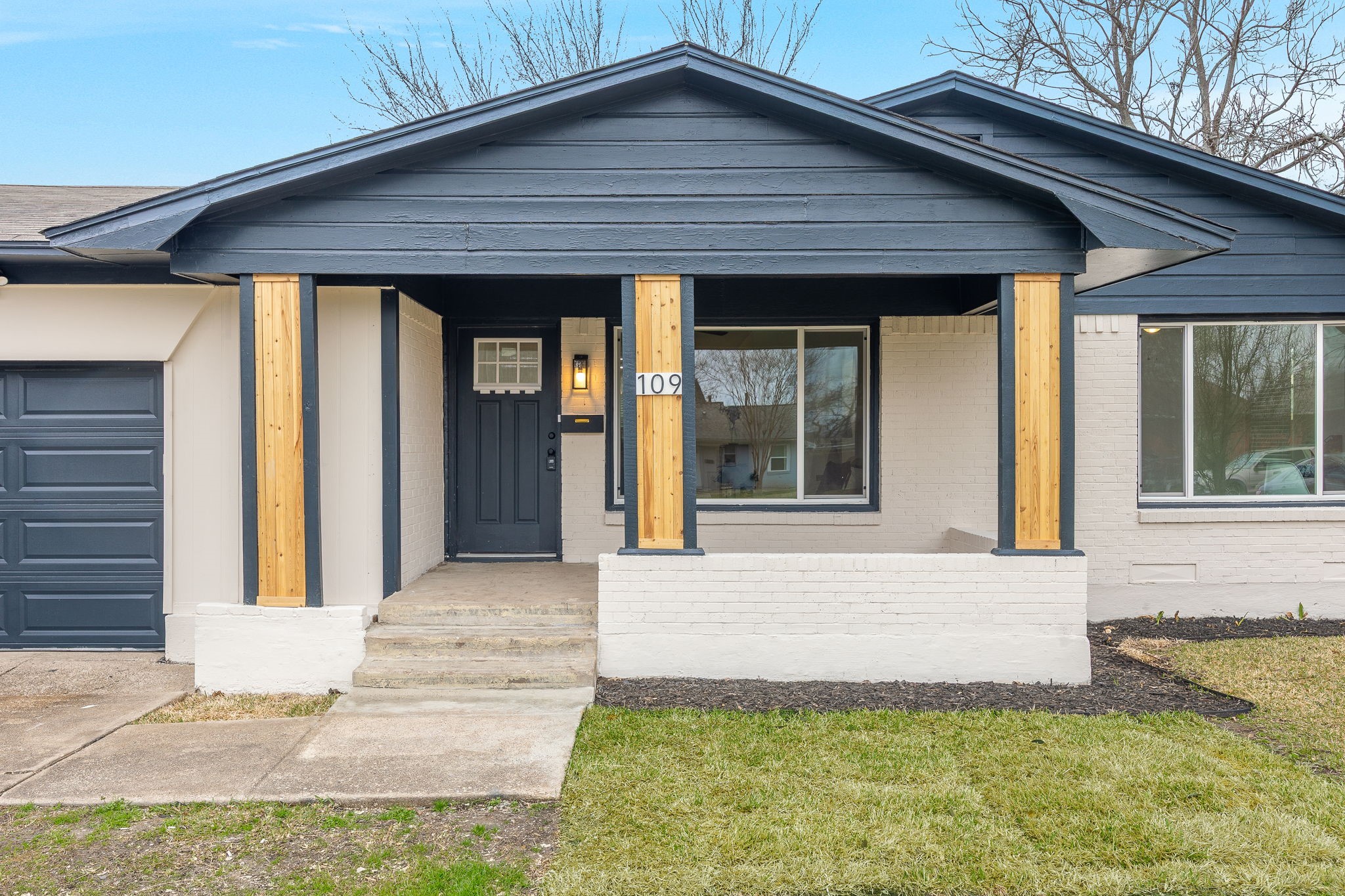 109 E Carolyn Drive