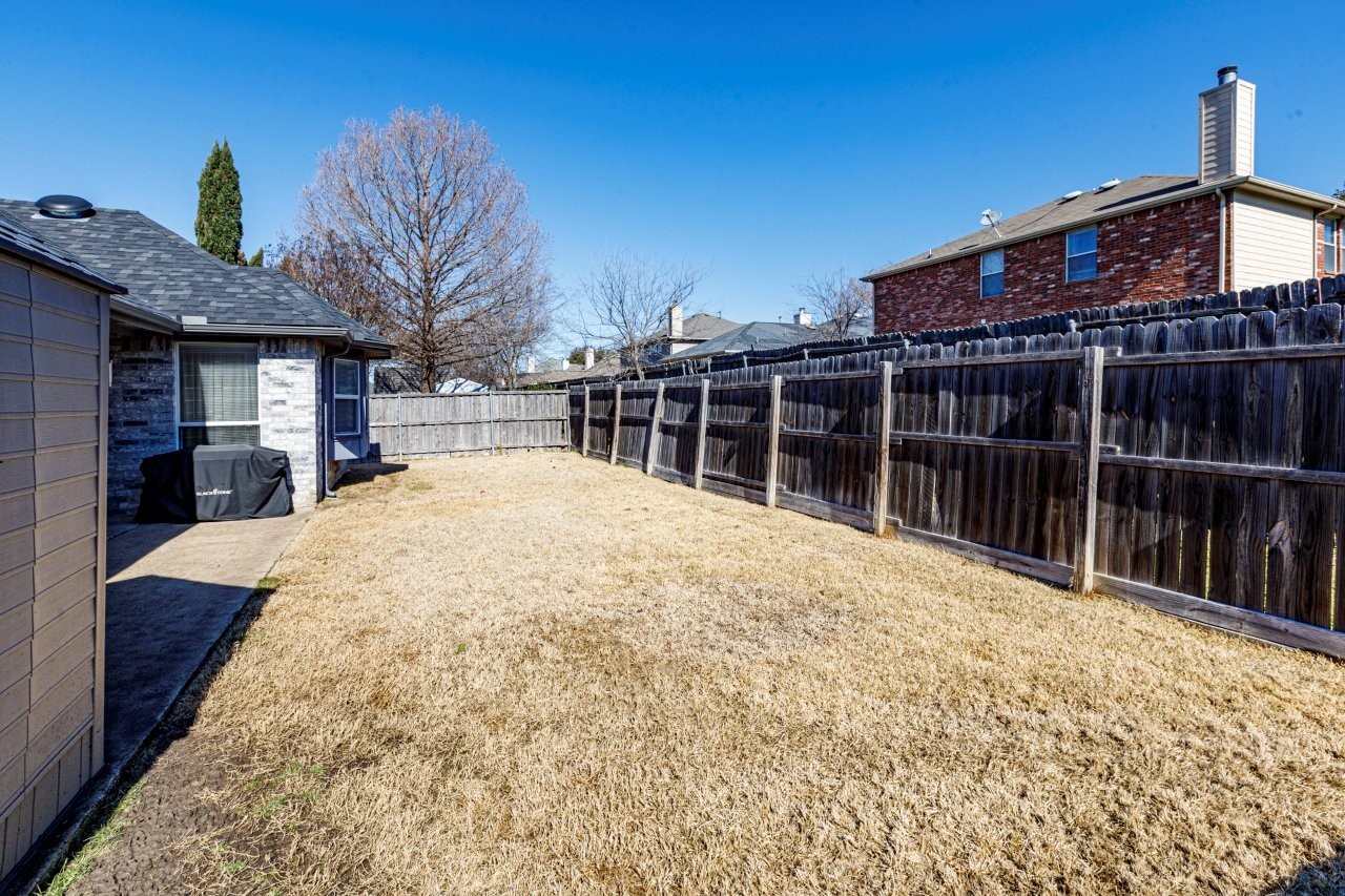 122 E Forestwood Drive