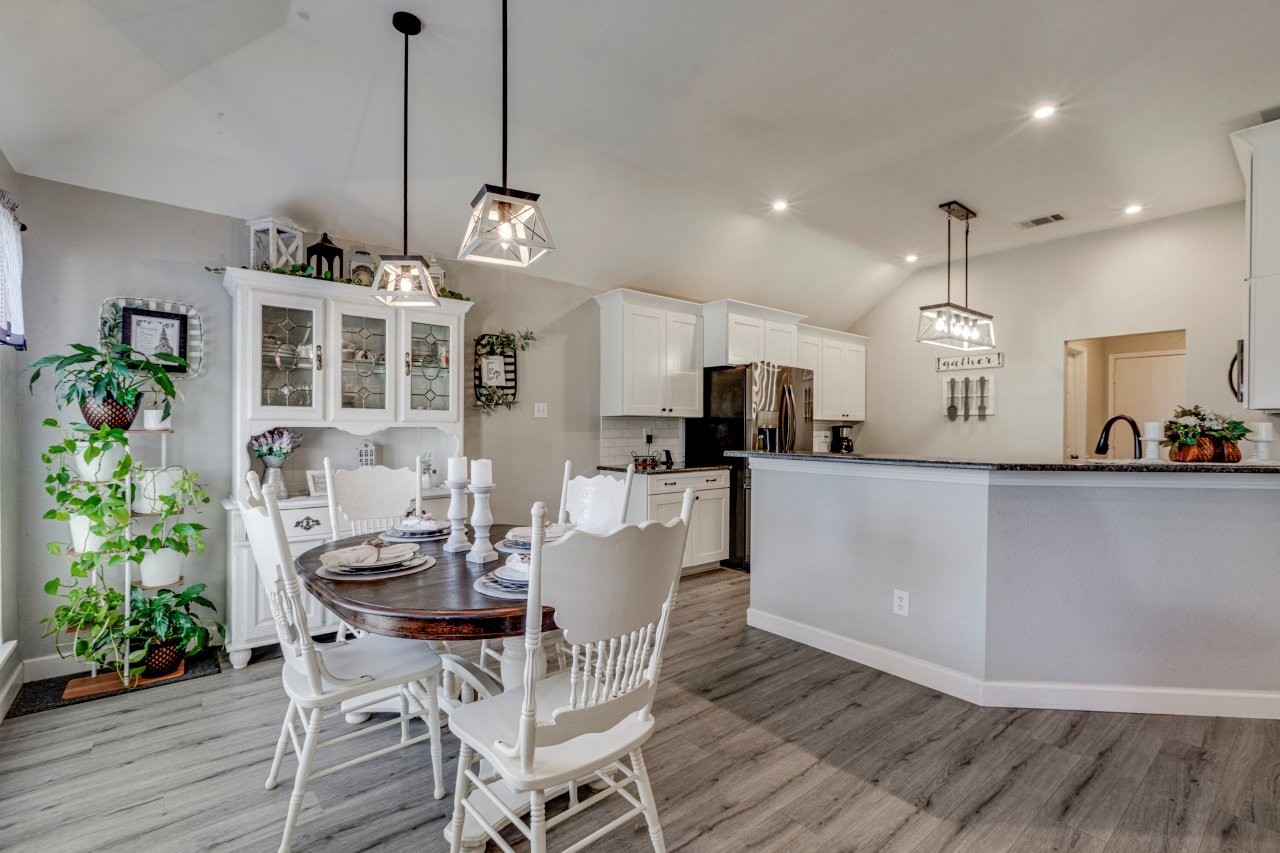 122 E Forestwood Drive