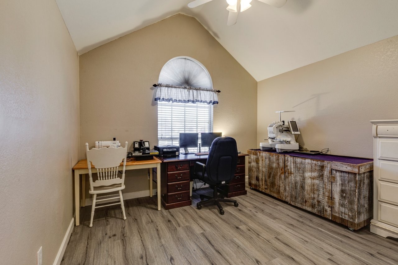 122 E Forestwood Drive