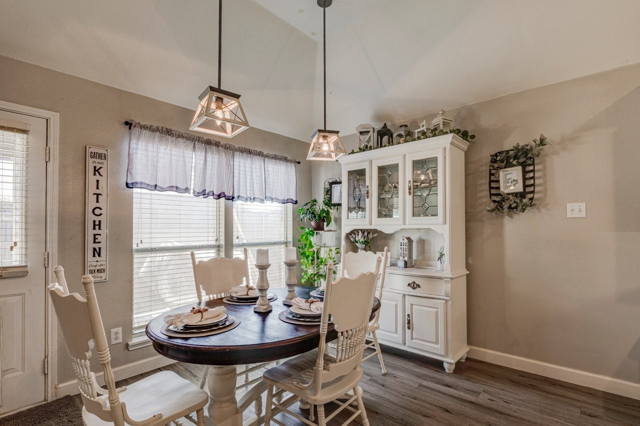122 E Forestwood Drive