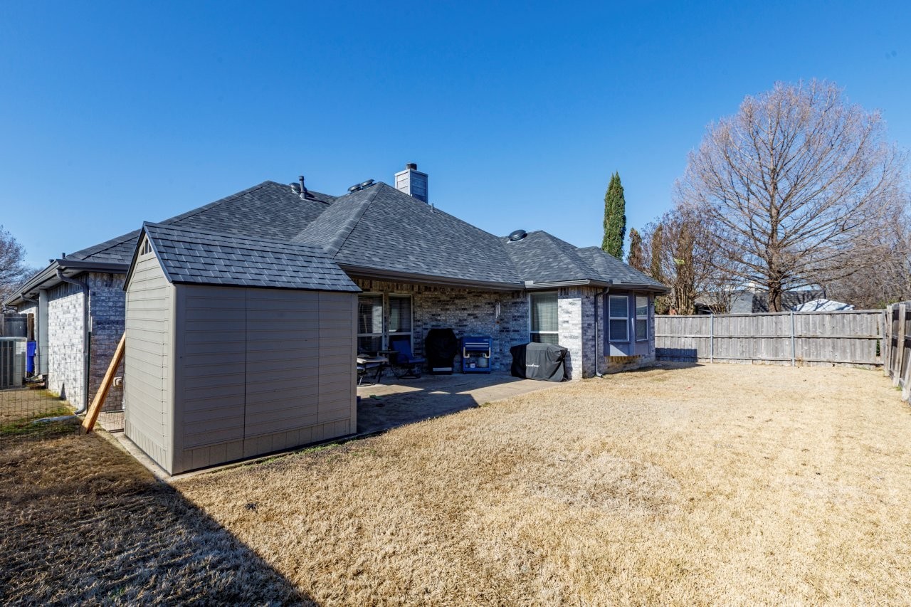 122 E Forestwood Drive