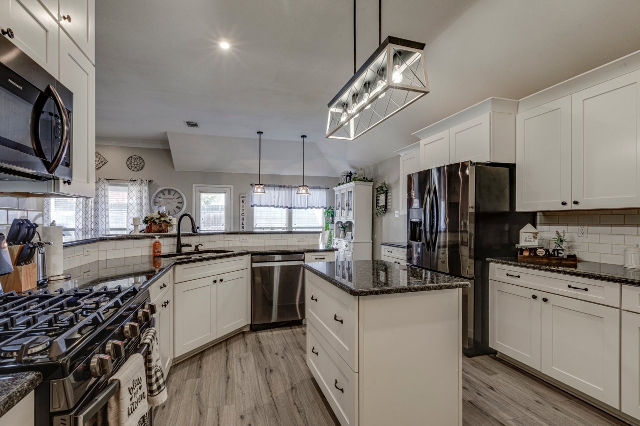 122 E Forestwood Drive