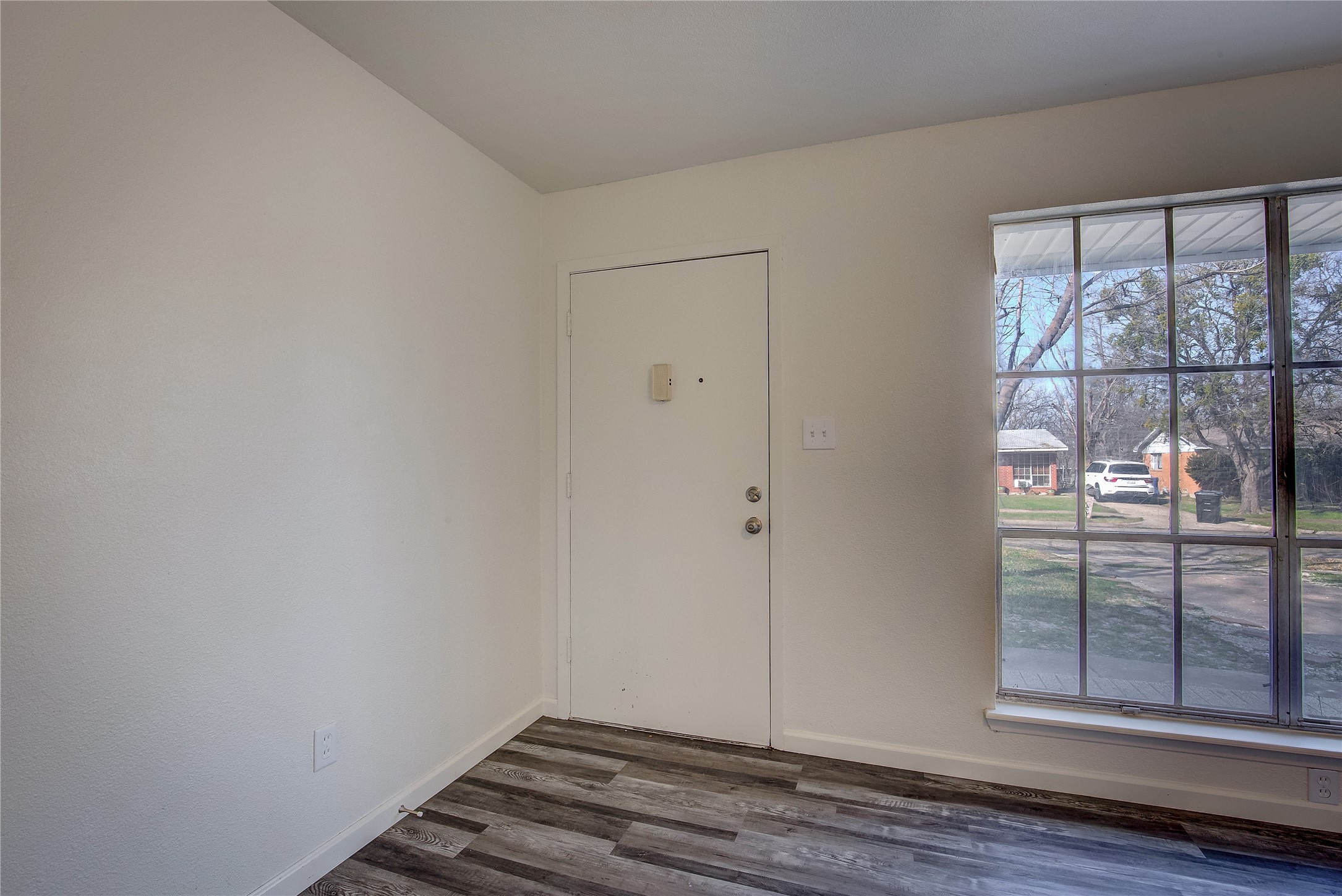 6511 Finch Drive
