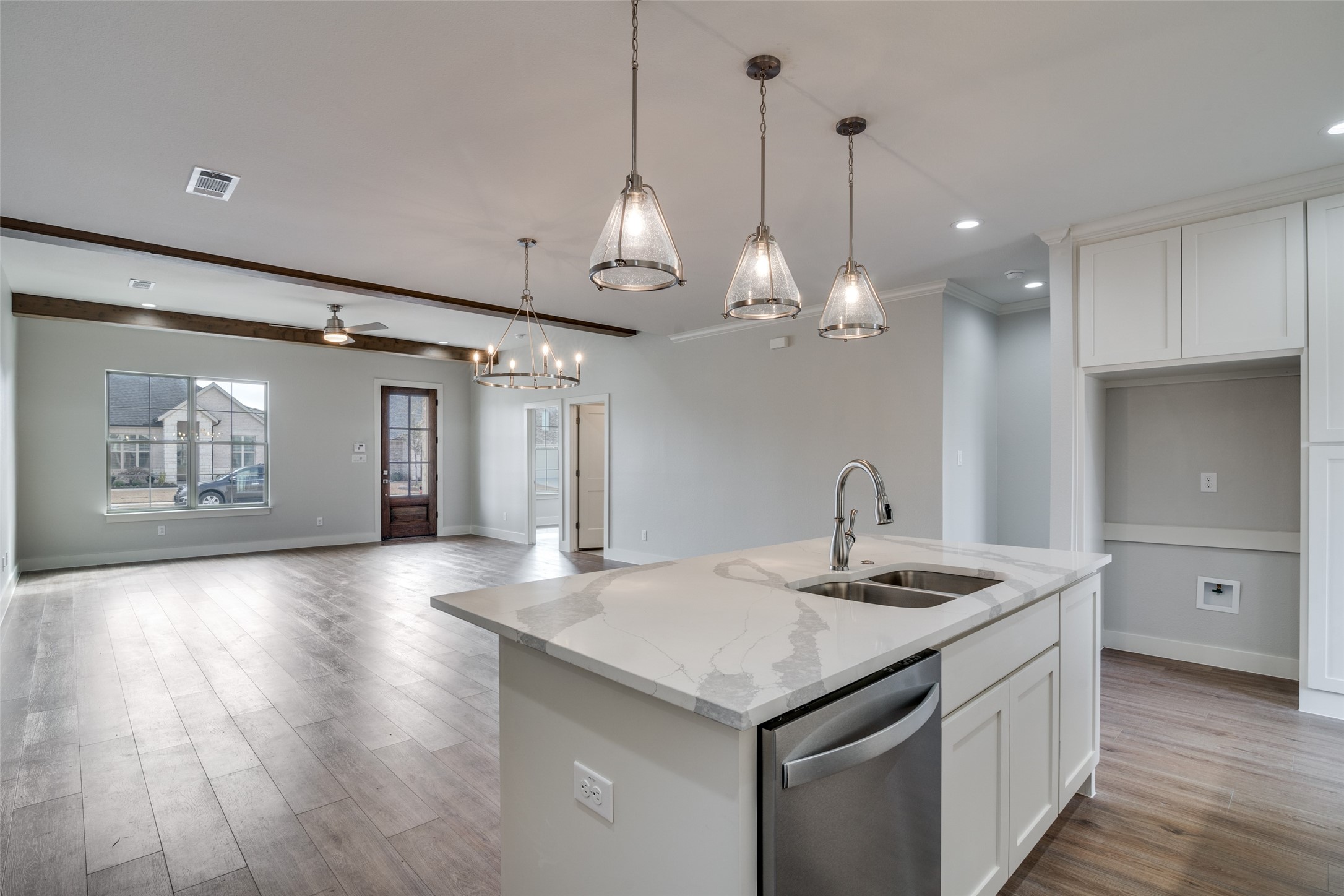 608 Prosperity Trail