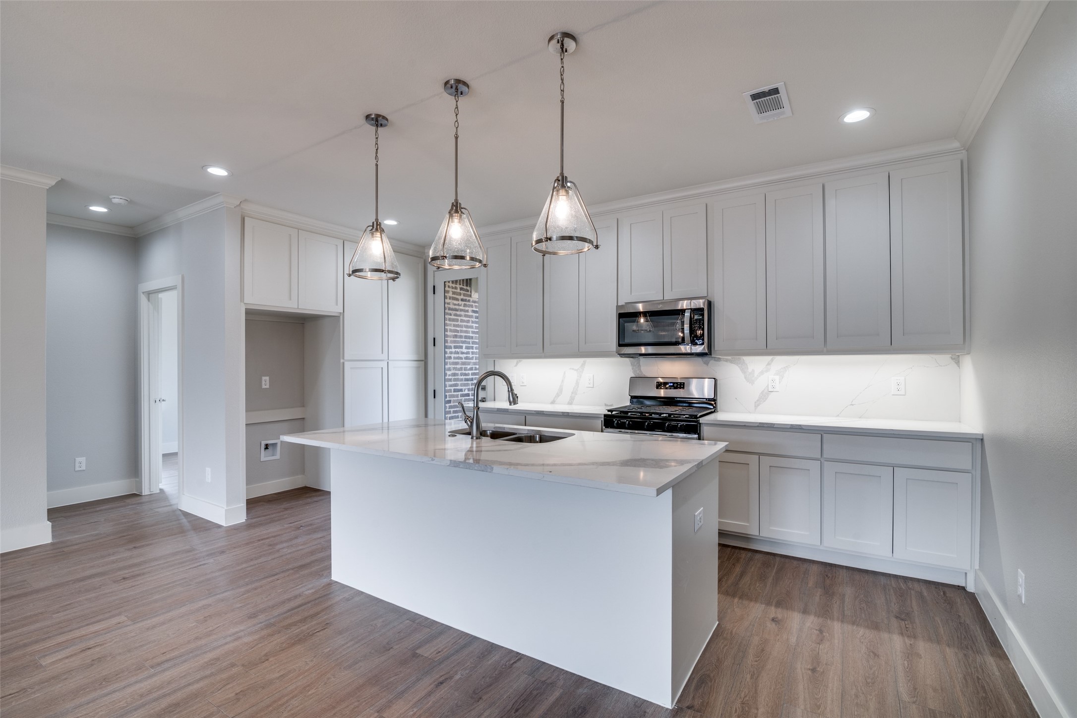 608 Prosperity Trail