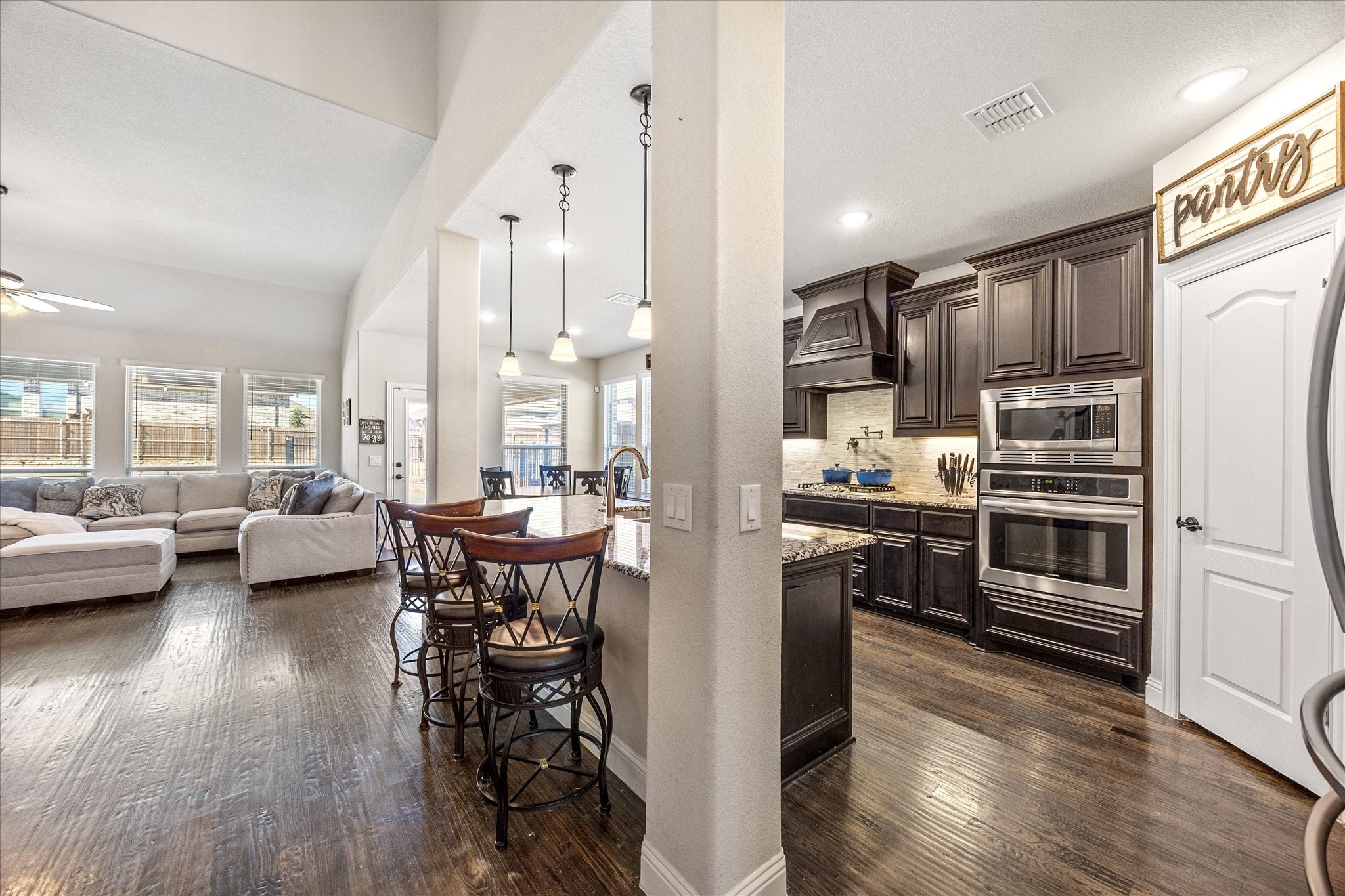2107 Stilton Cove