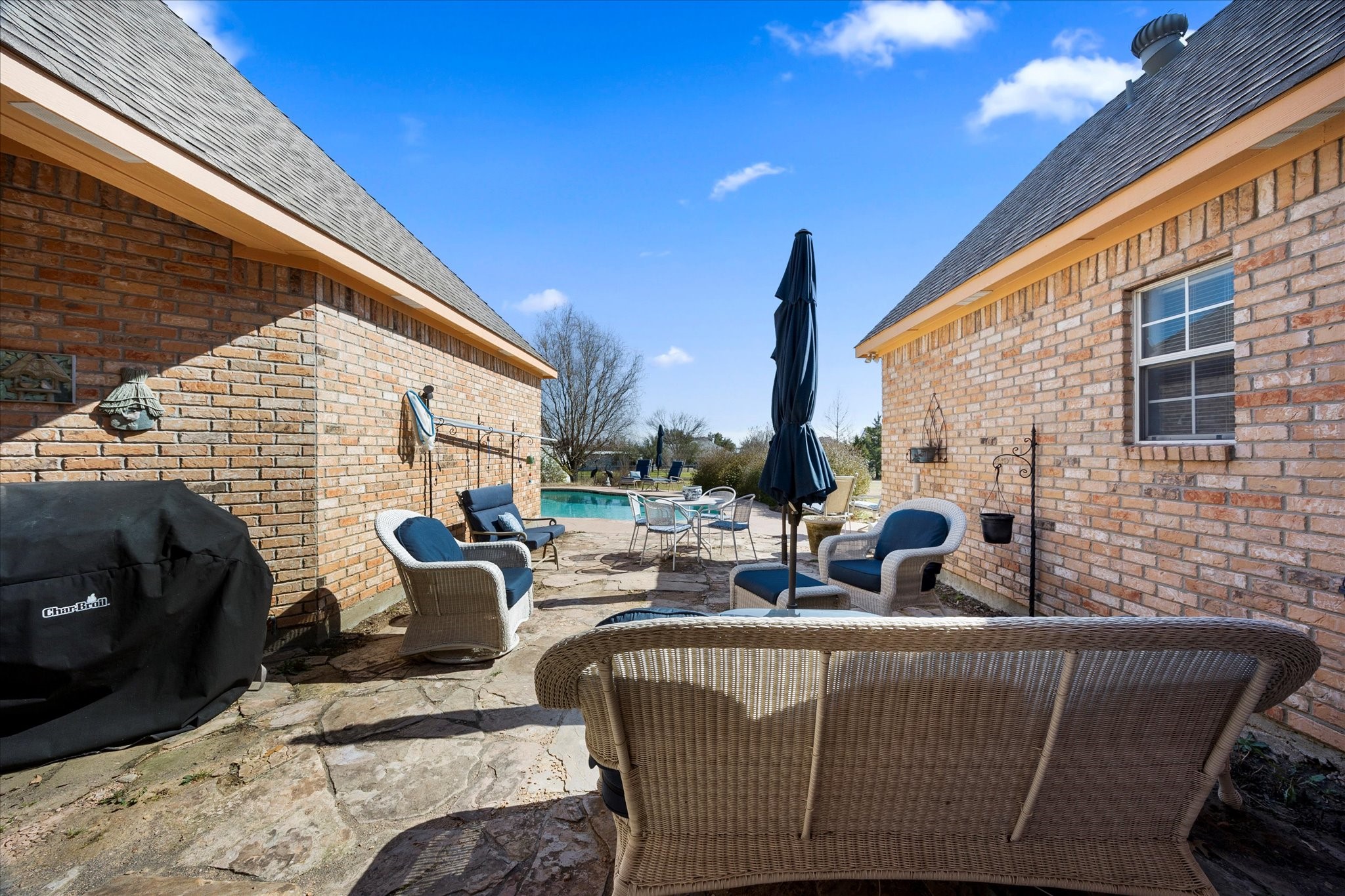 10979 Jennifer Circle