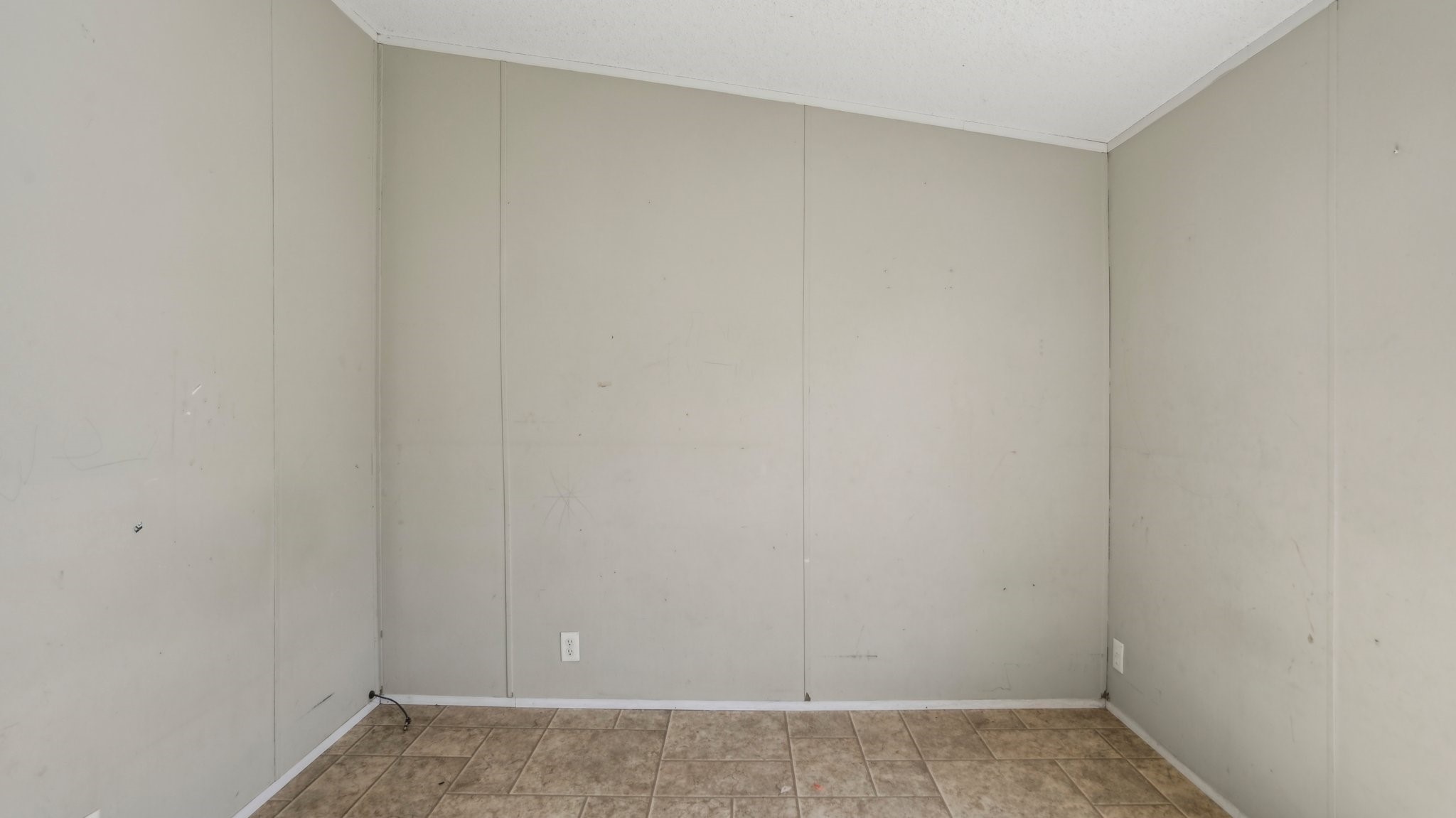 105 Billabong Court