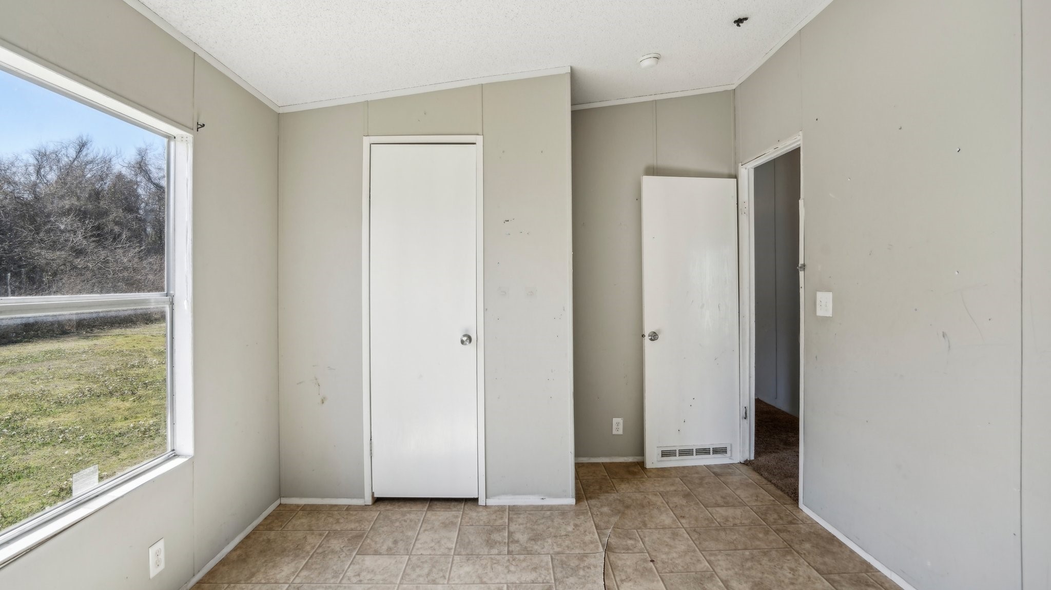 105 Billabong Court