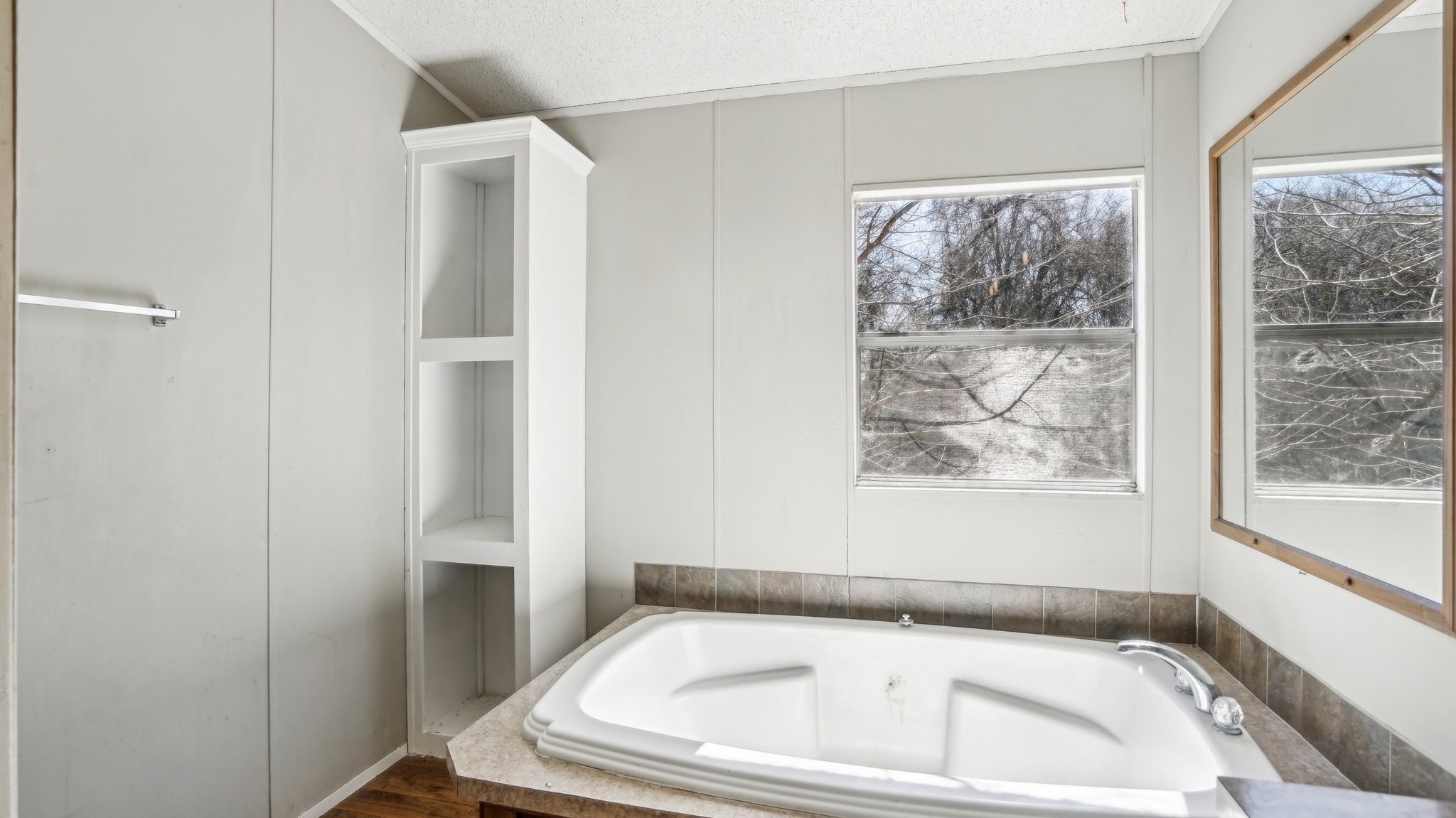 105 Billabong Court