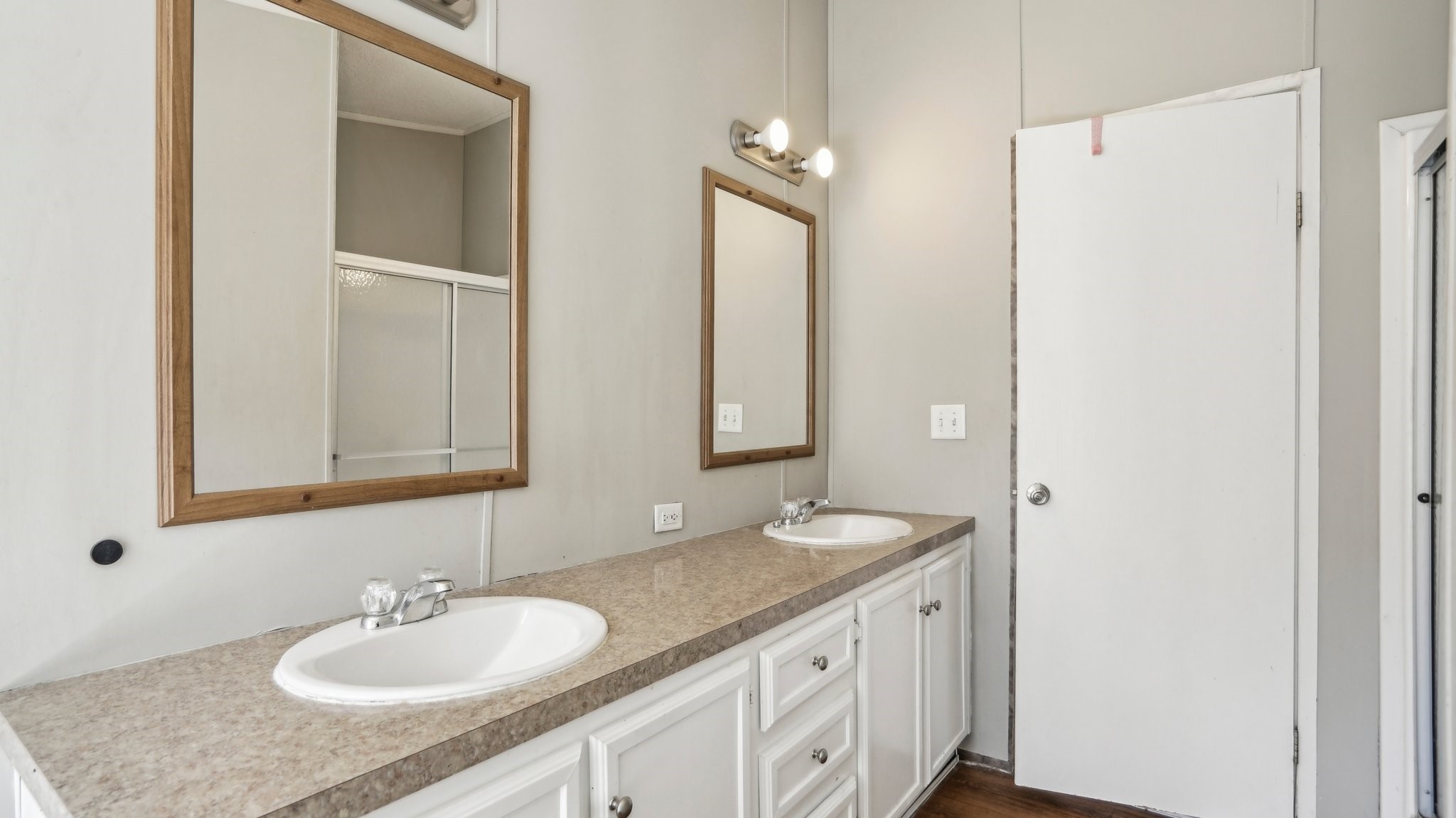 105 Billabong Court