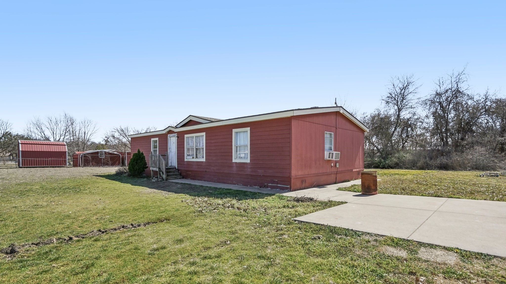 105 Billabong Court