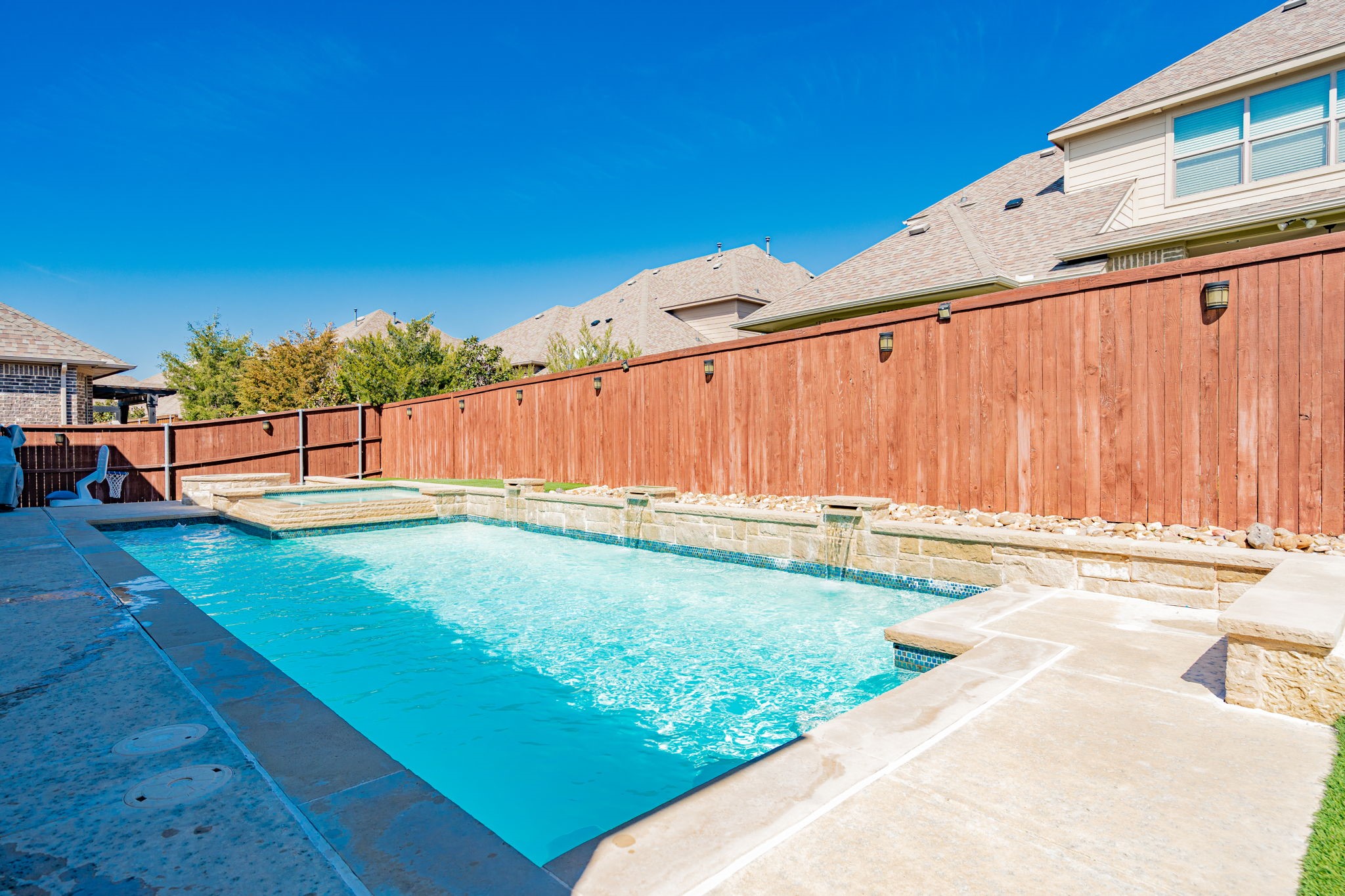 946 Amber Knoll Drive