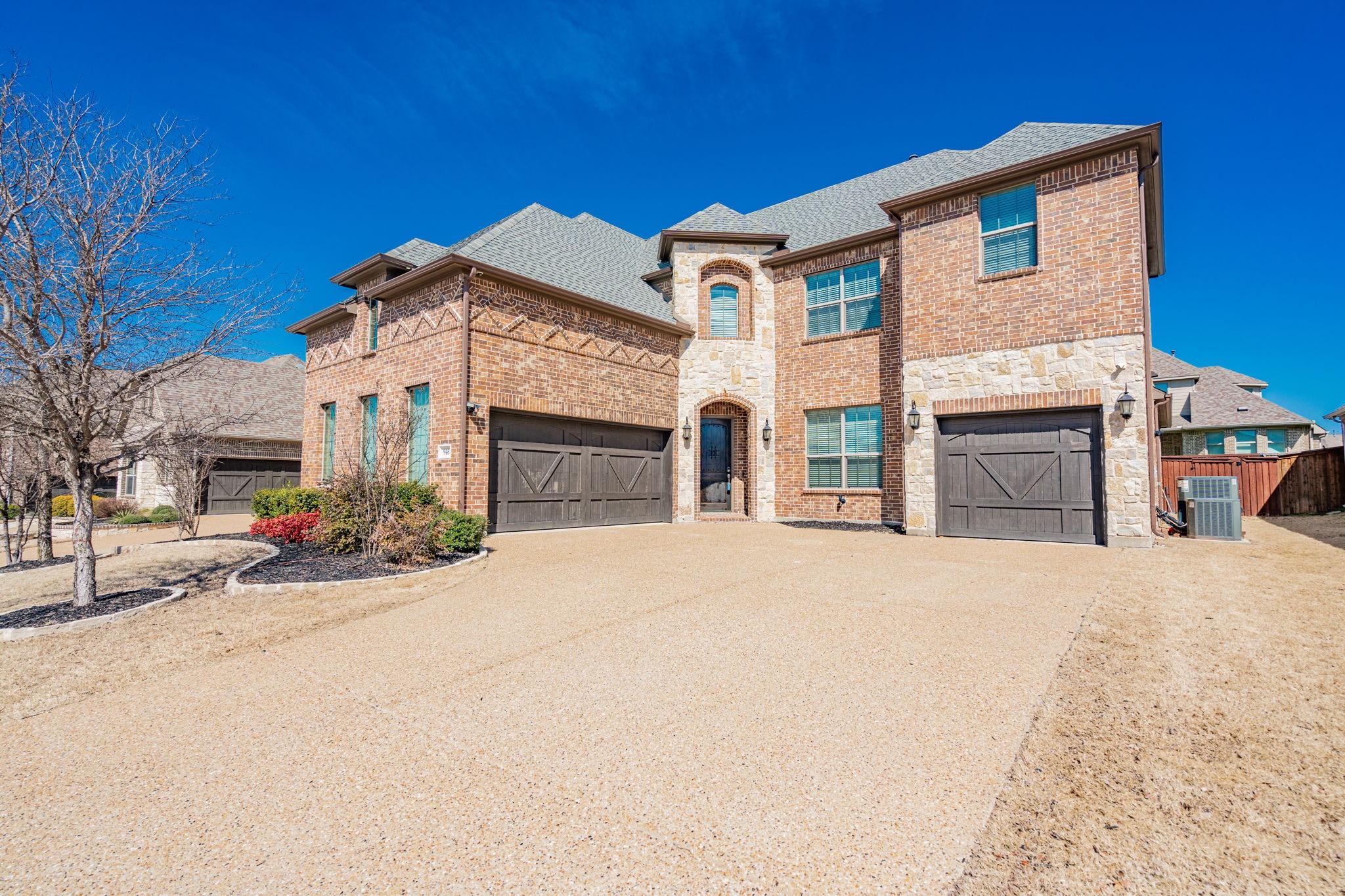 946 Amber Knoll Drive