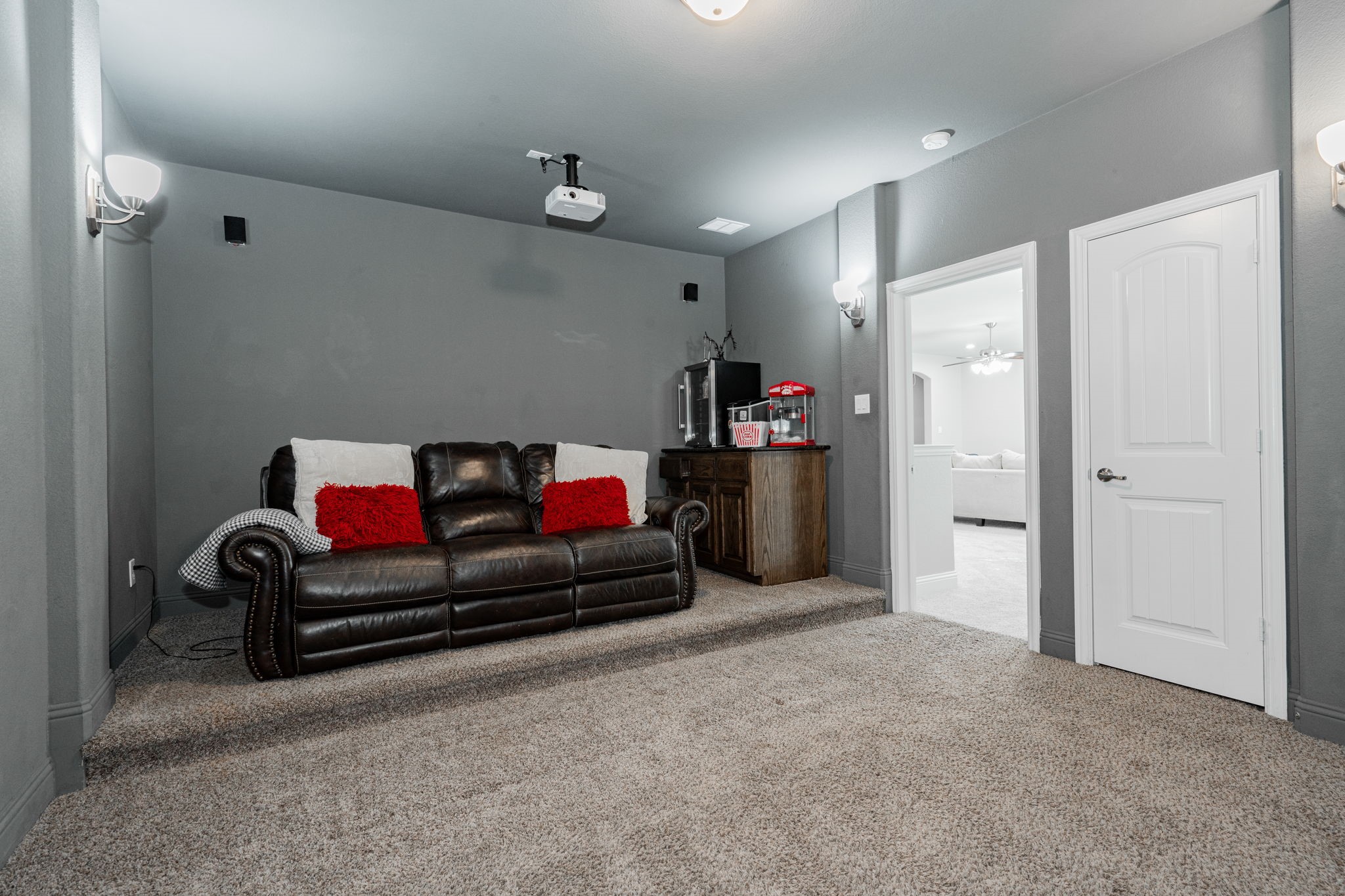 946 Amber Knoll Drive