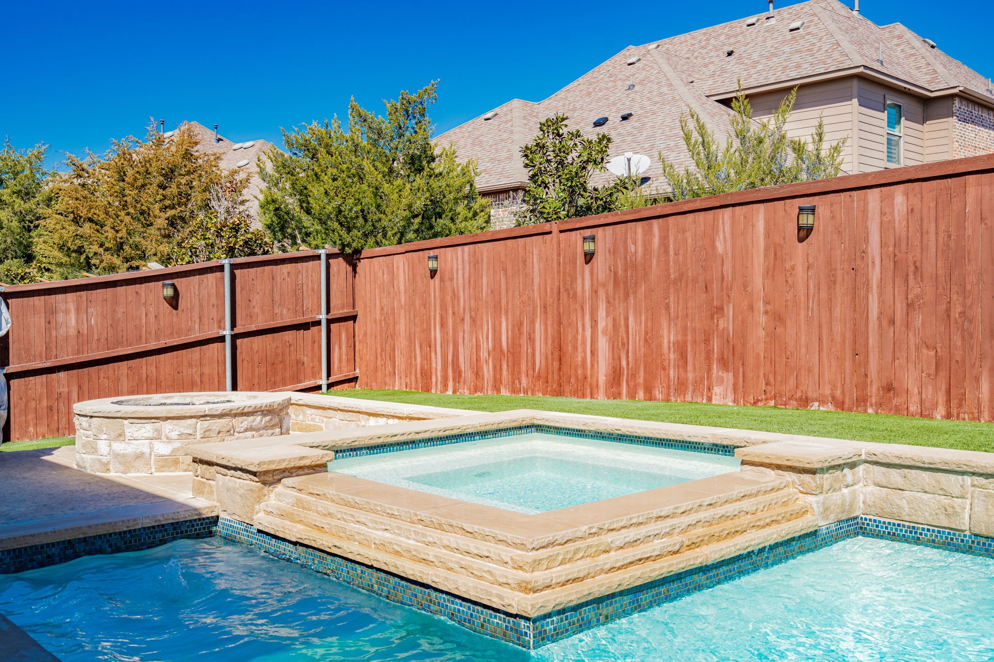 946 Amber Knoll Drive