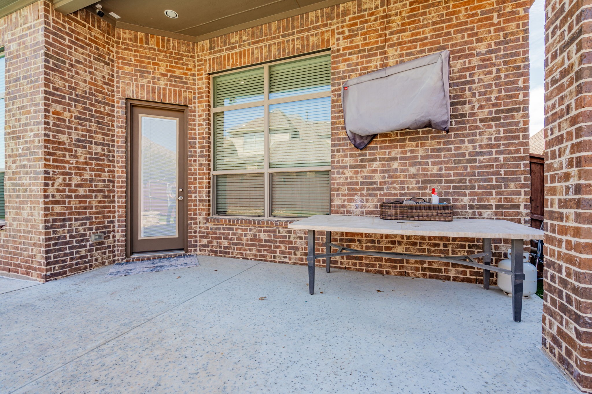 946 Amber Knoll Drive