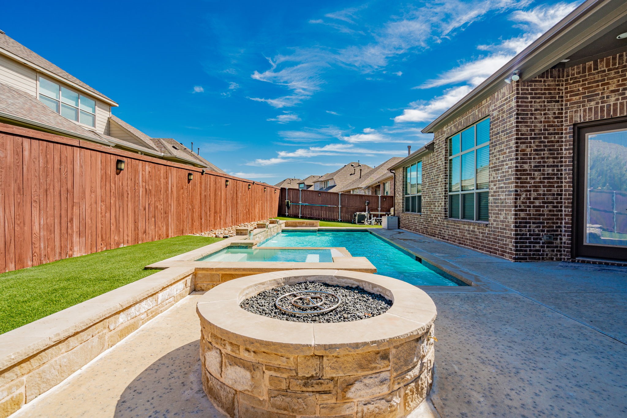 946 Amber Knoll Drive