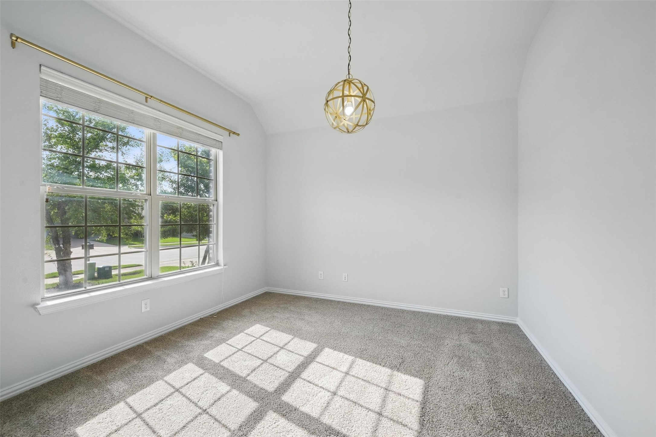 3208 Knoll Pines Road