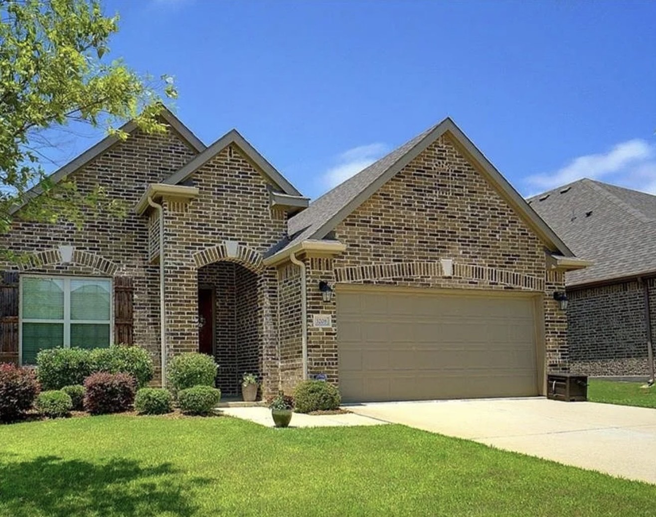 3208 Knoll Pines Road