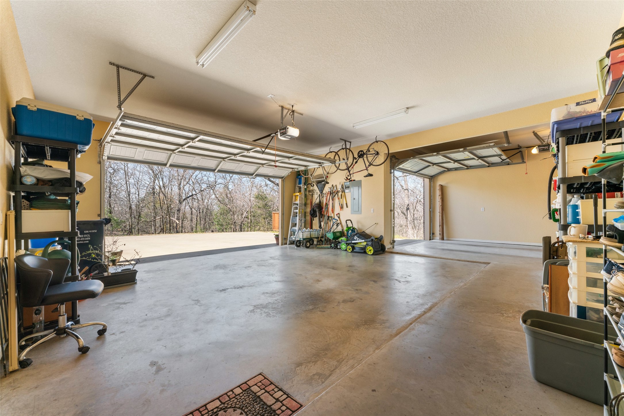 10072 Bluffview Circle