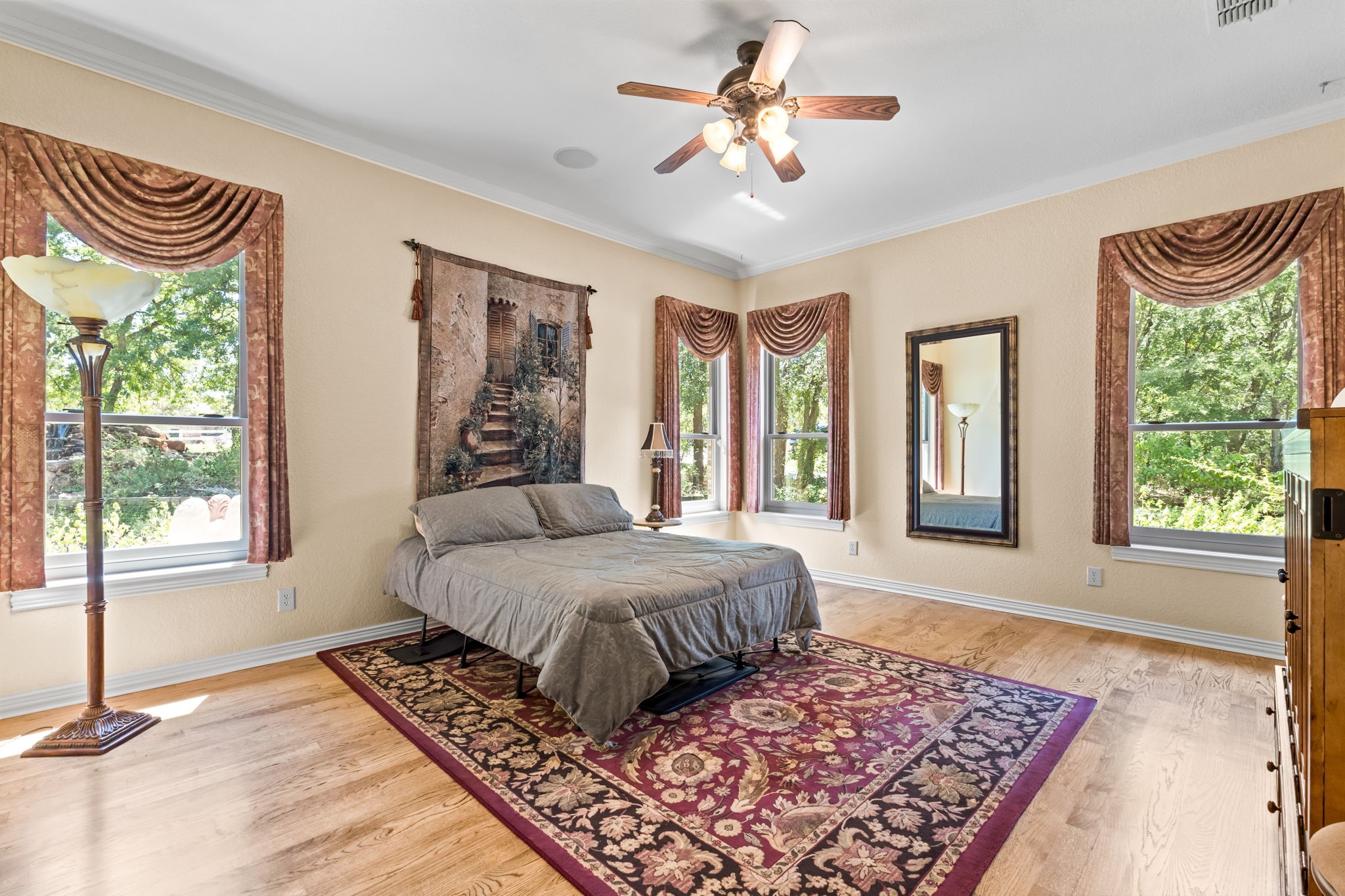10072 Bluffview Circle