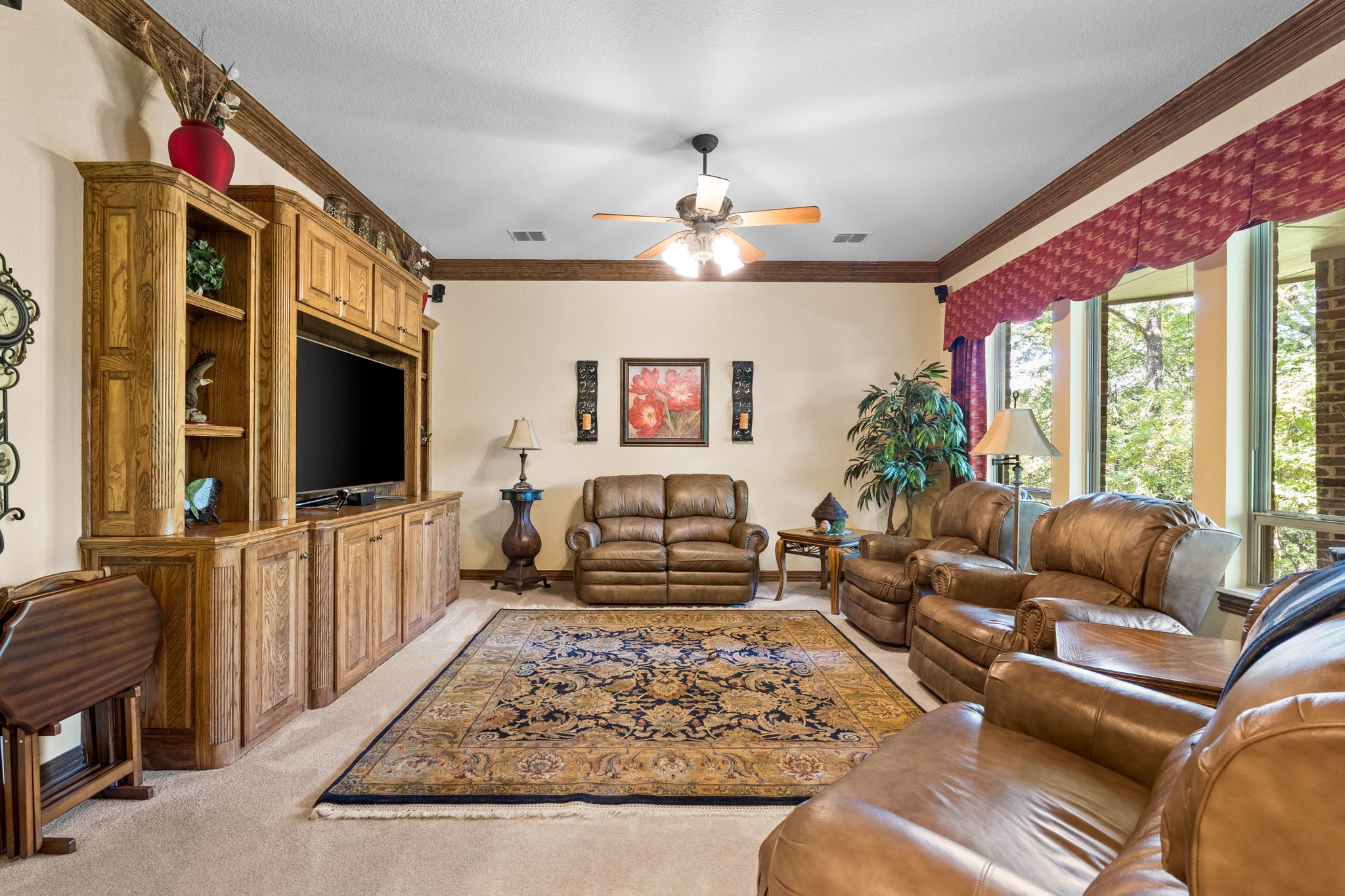 10072 Bluffview Circle