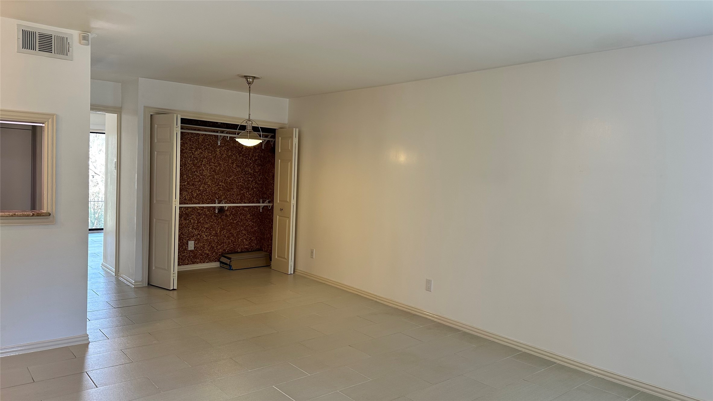 15889 Preston Road 1014