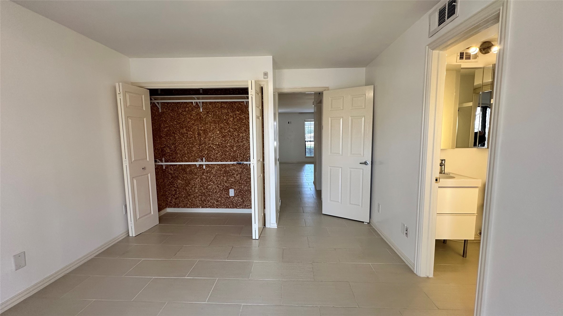 15889 Preston Road 1014