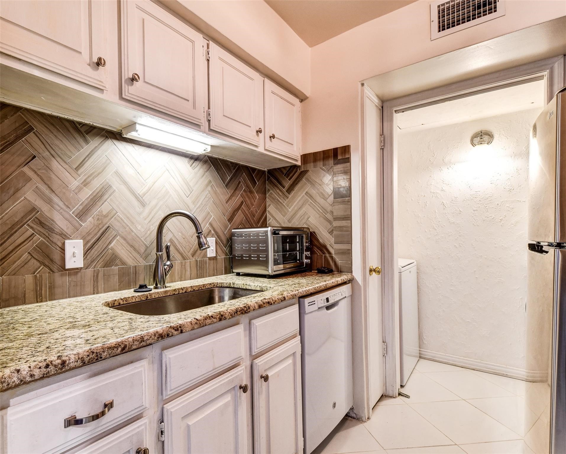 6220 Bentwood Trail 608