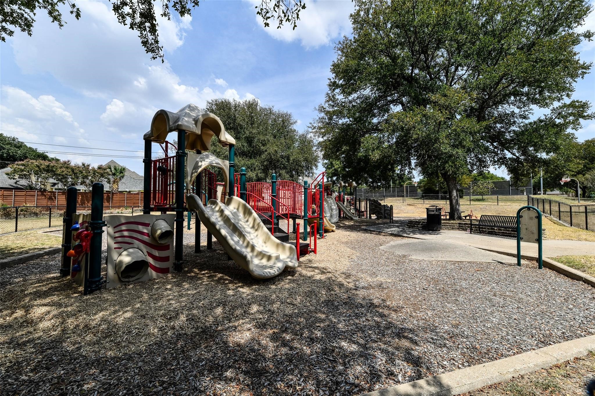 6220 Bentwood Trail 608