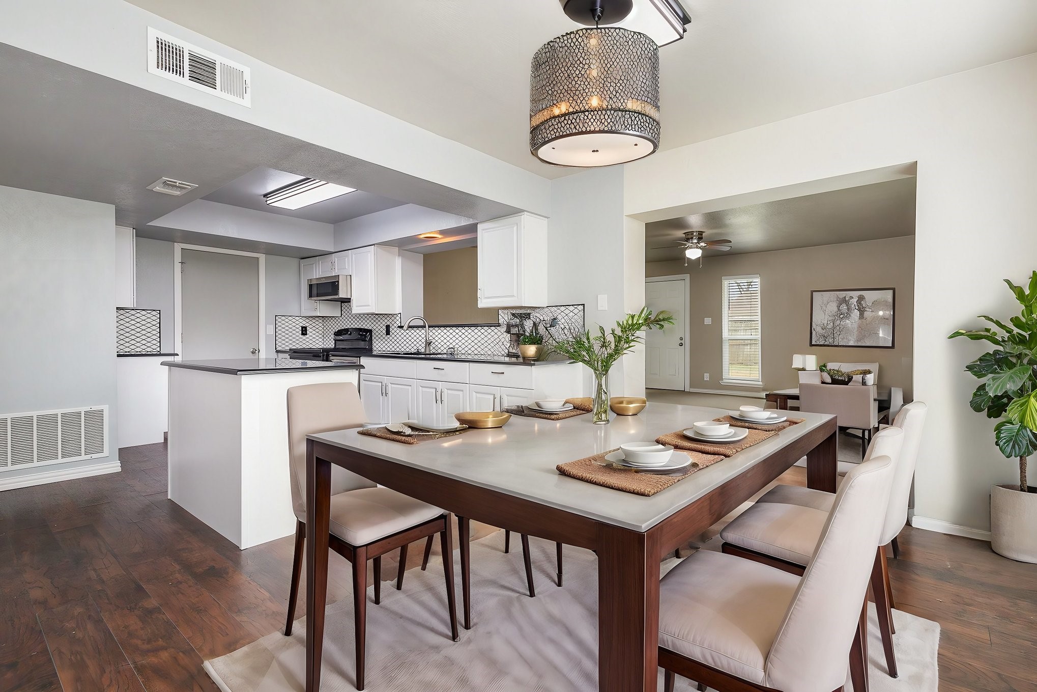 506 Royal Valley Road