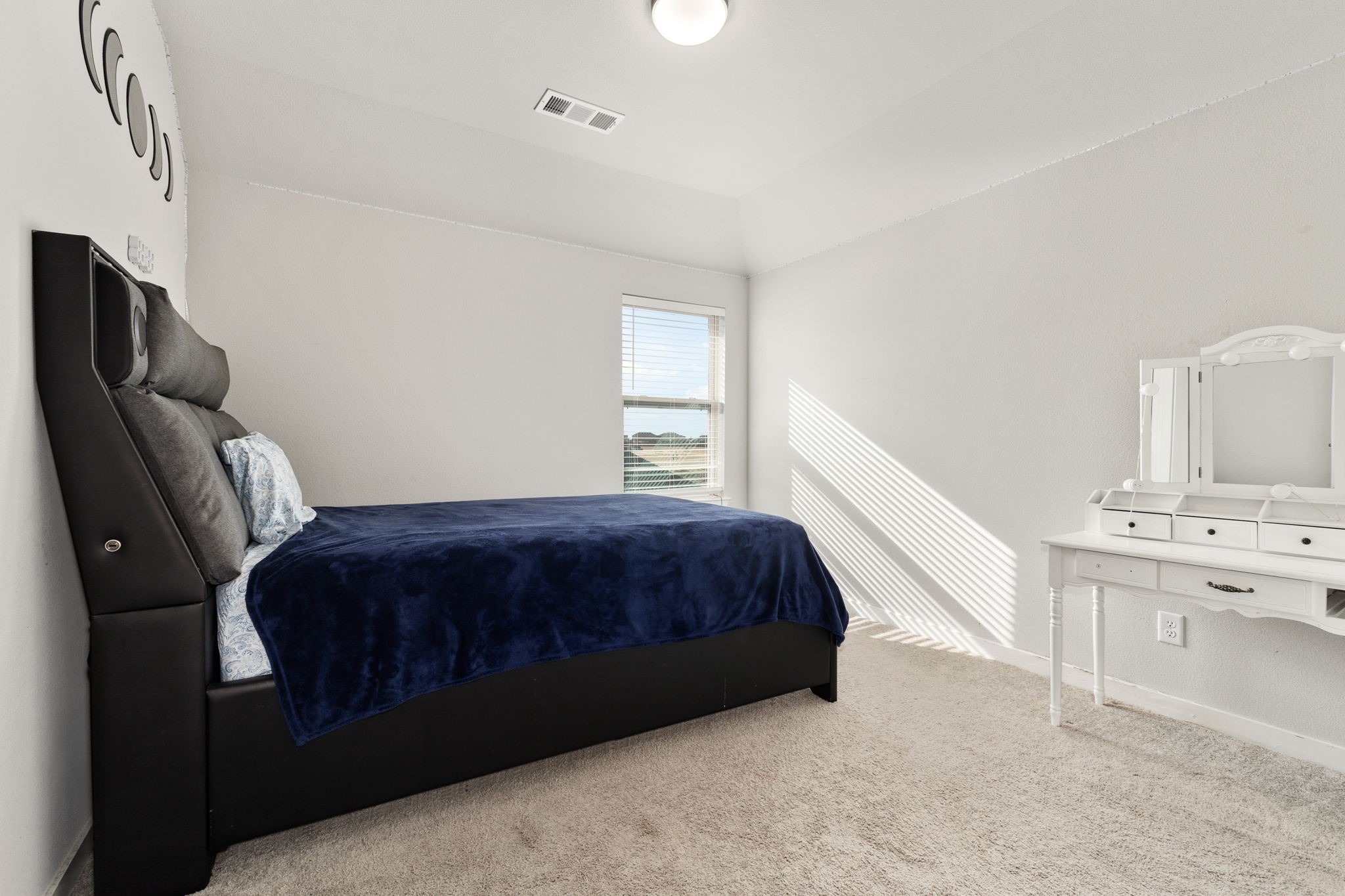 2824 Lolita Way
