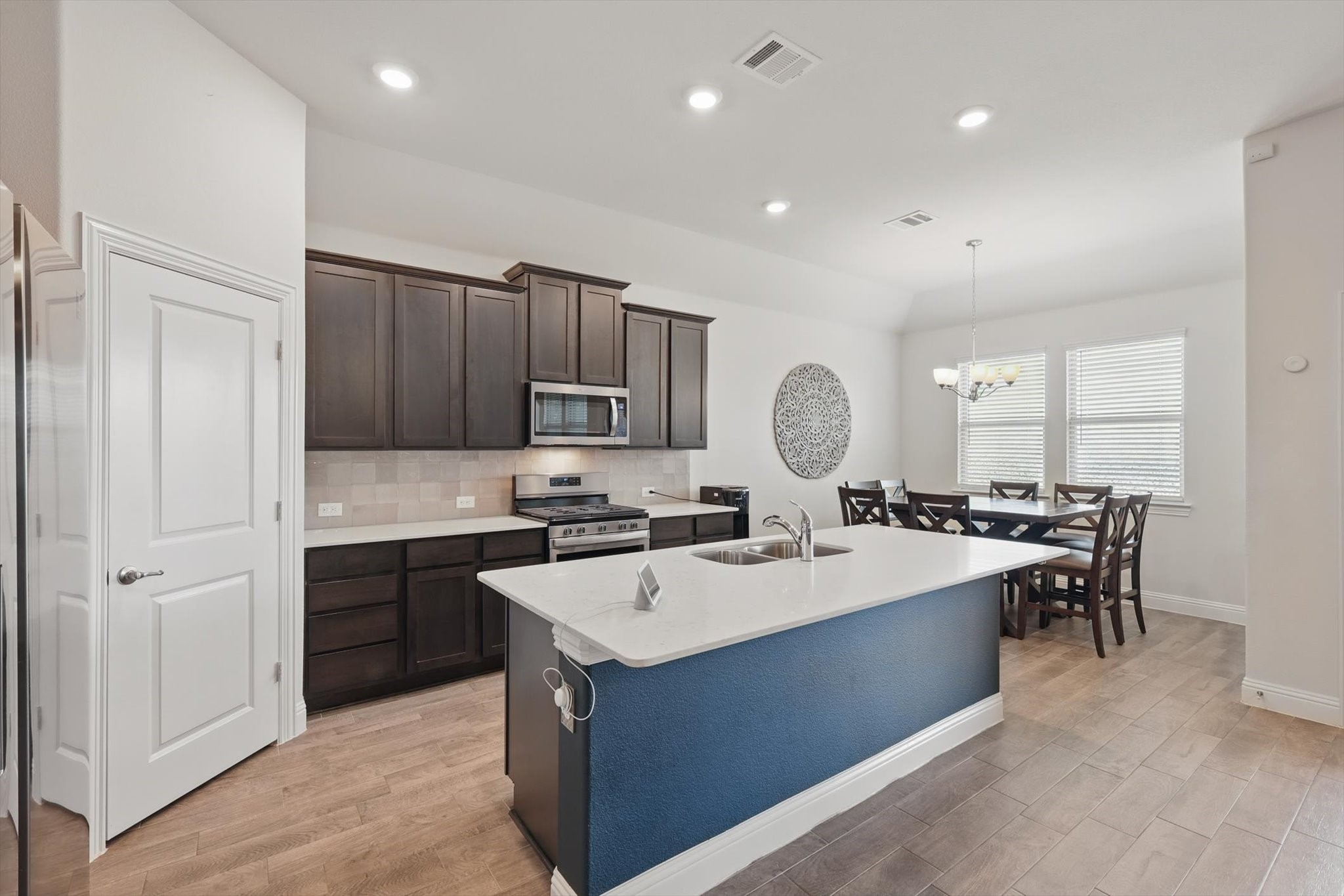 3124 Quartz Road
