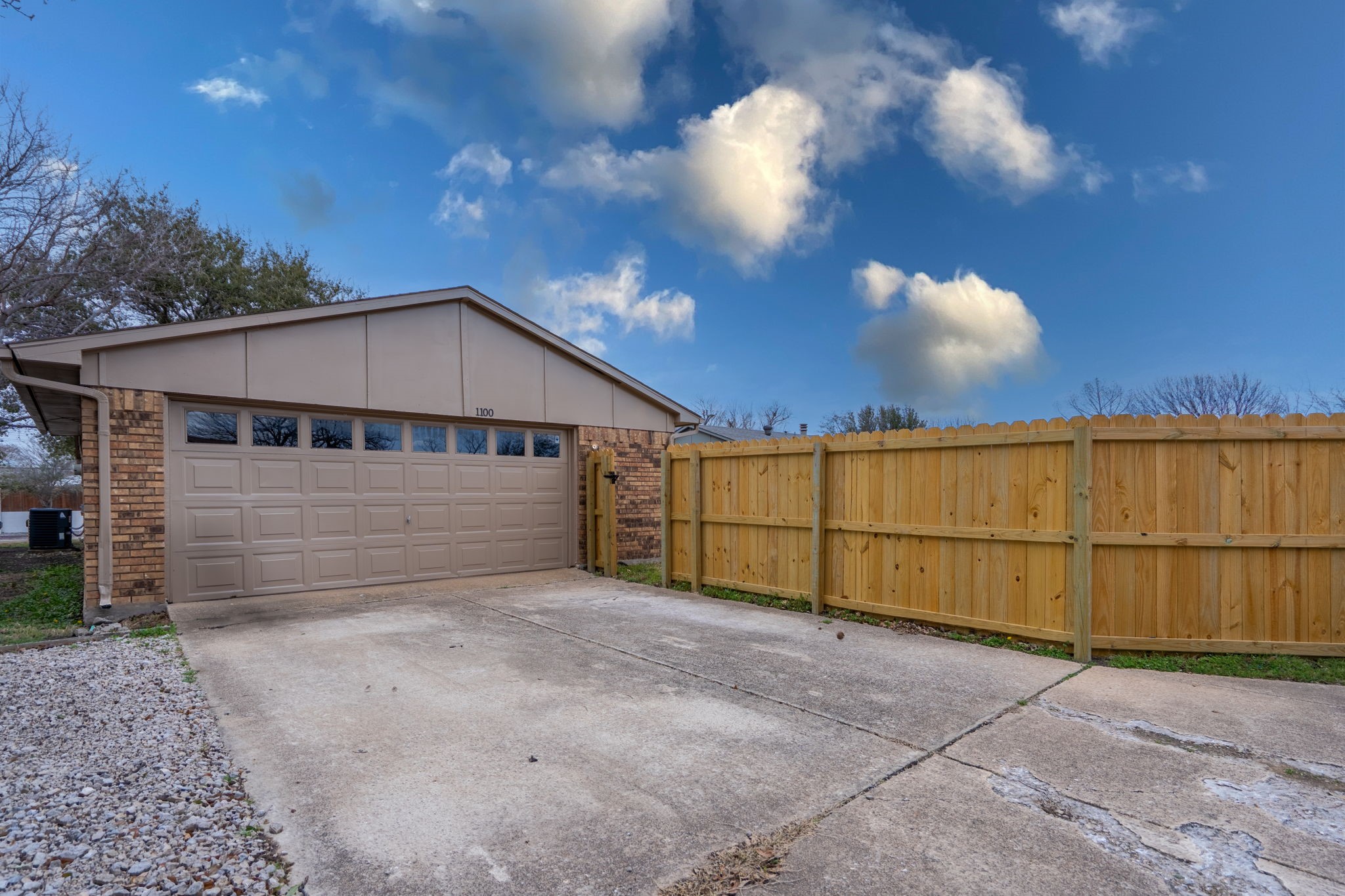 1100 Lockhart Drive