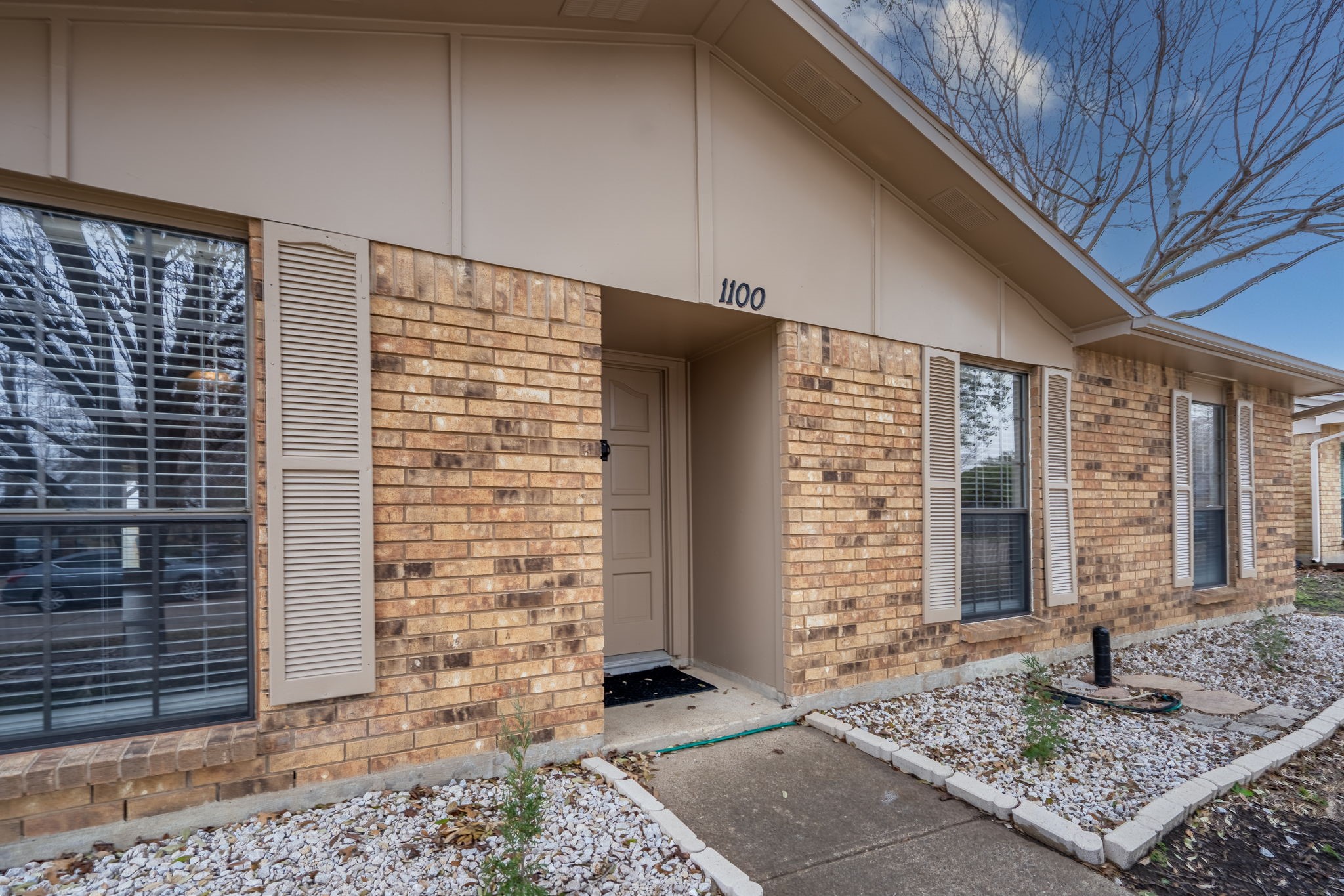 1100 Lockhart Drive