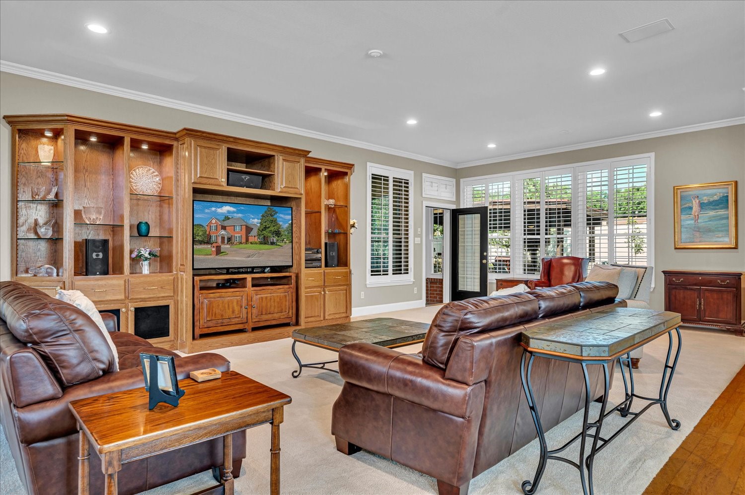 6404 Creekside Drive
