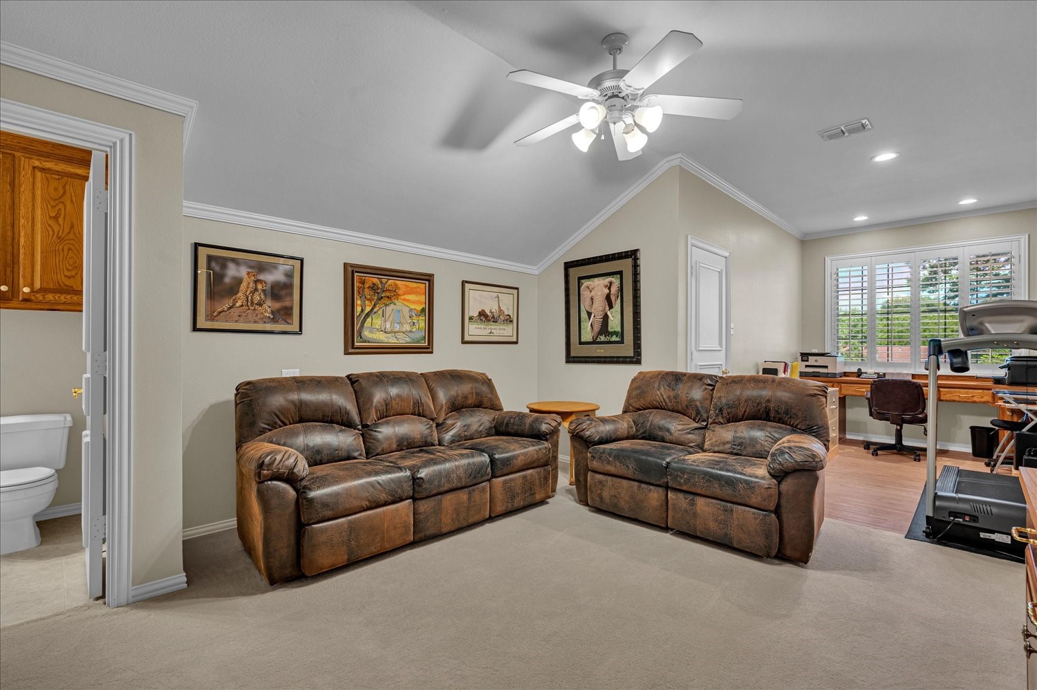 6404 Creekside Drive