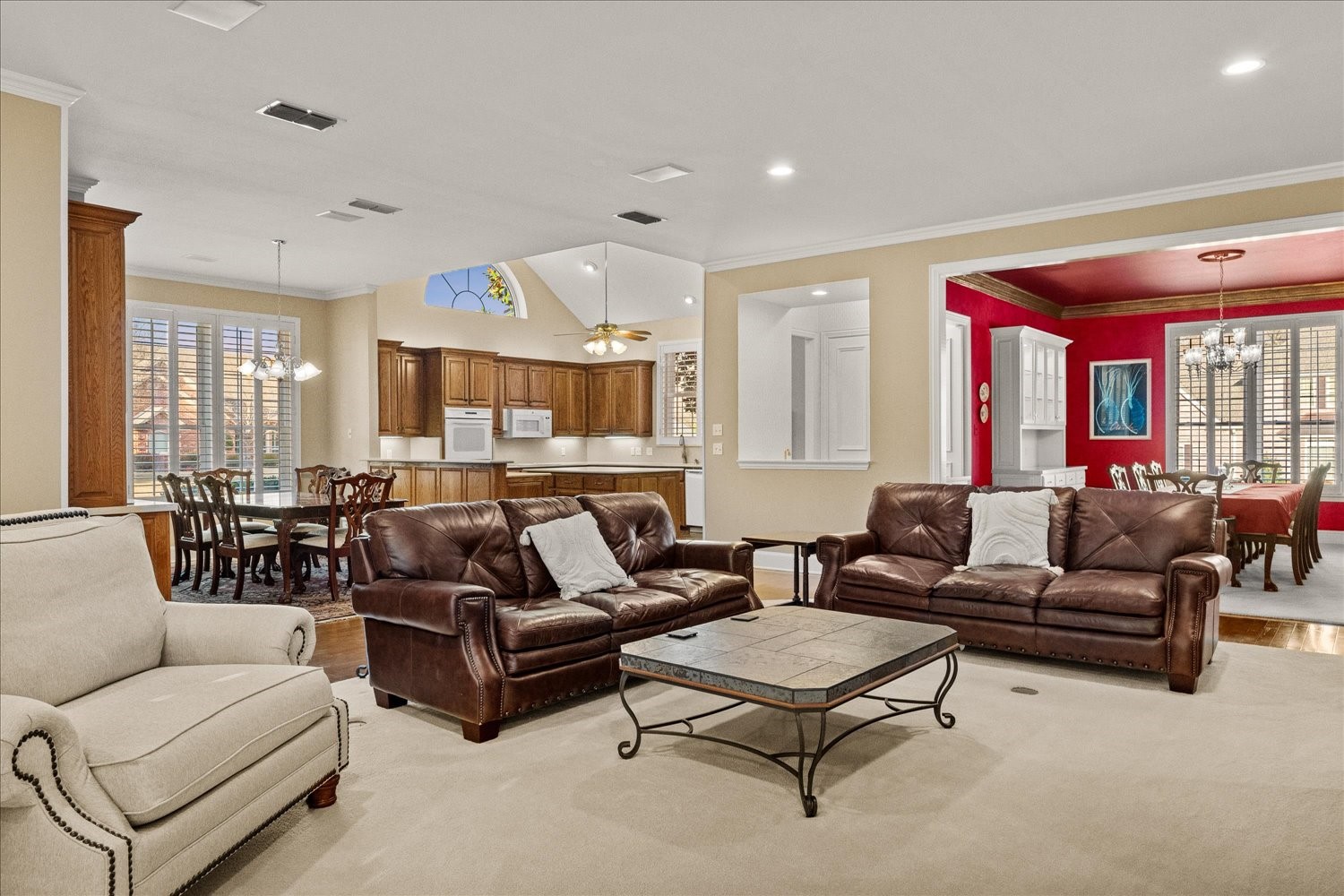 6404 Creekside Drive