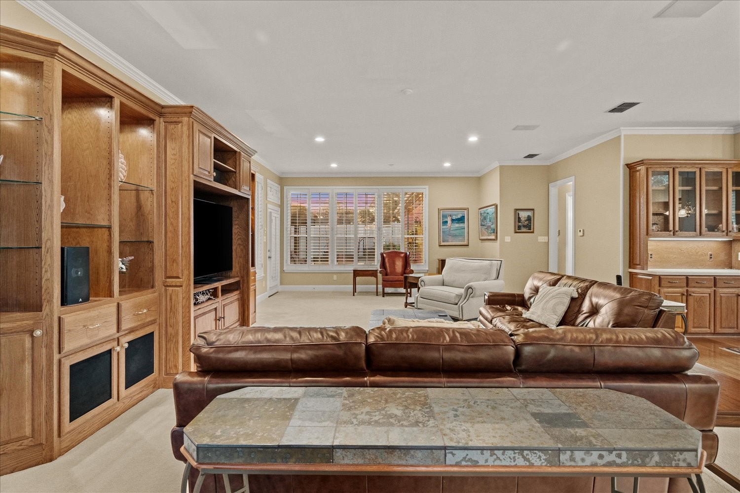 6404 Creekside Drive
