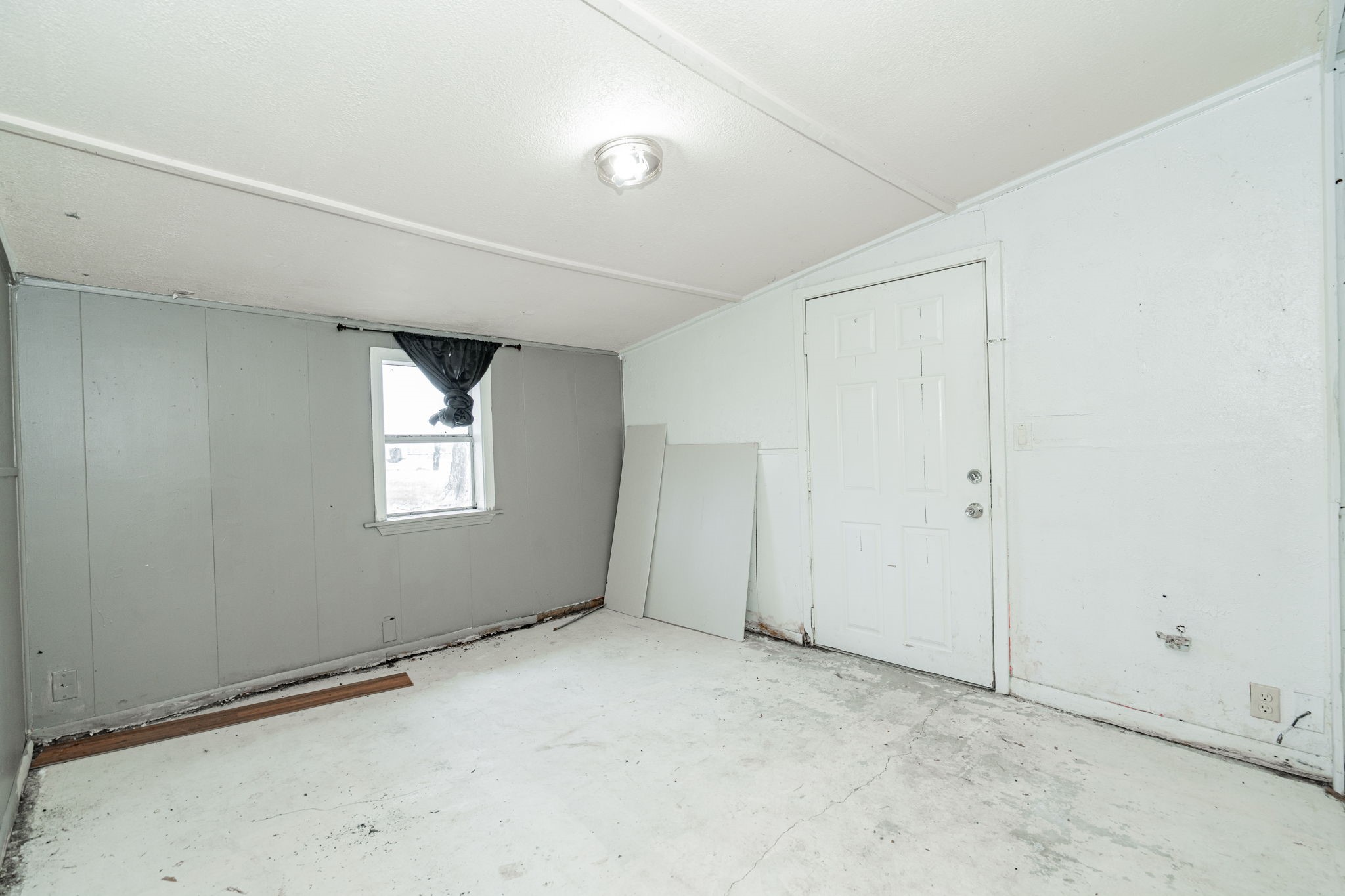305 E Church Street
