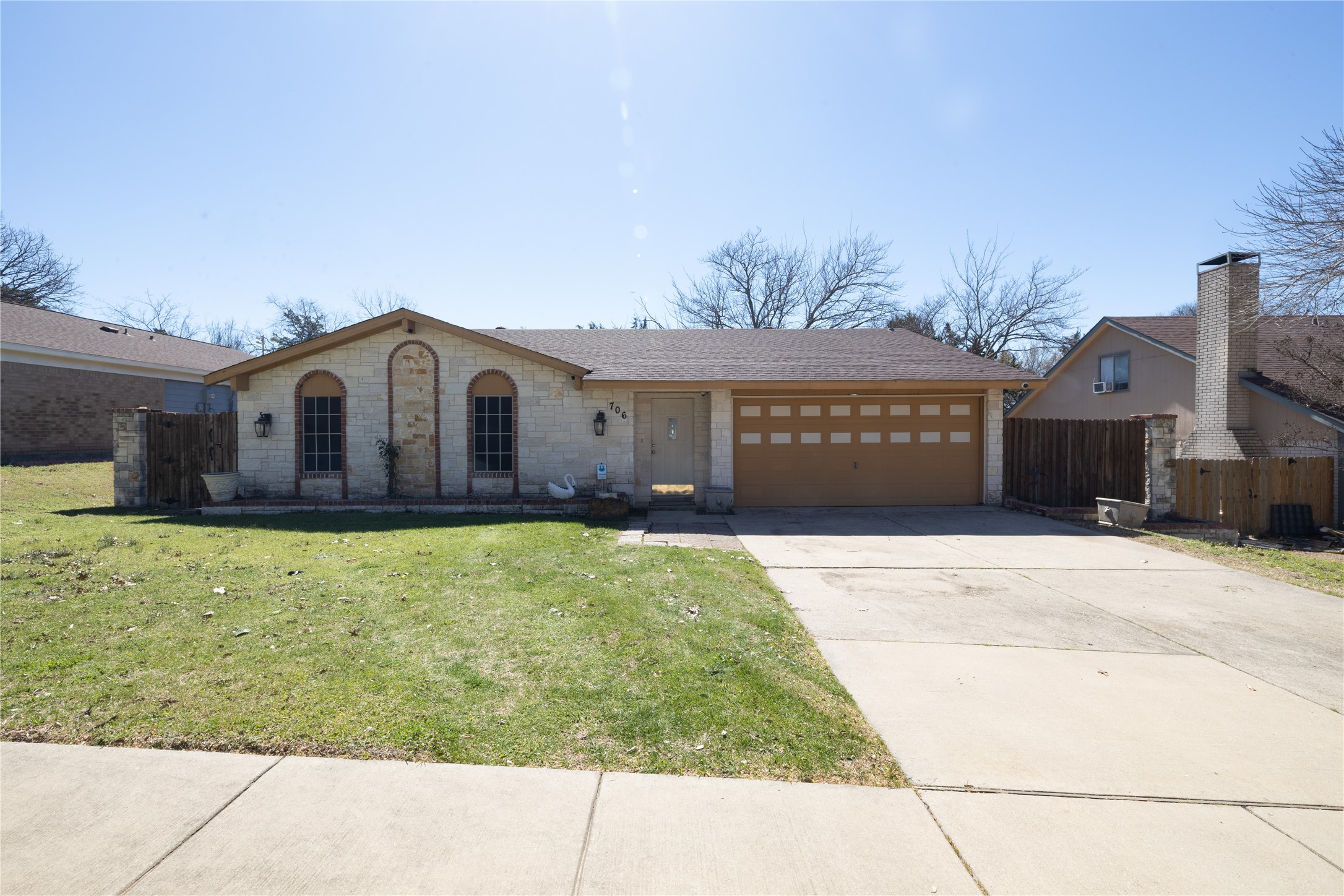 706 Meadowglen Drive