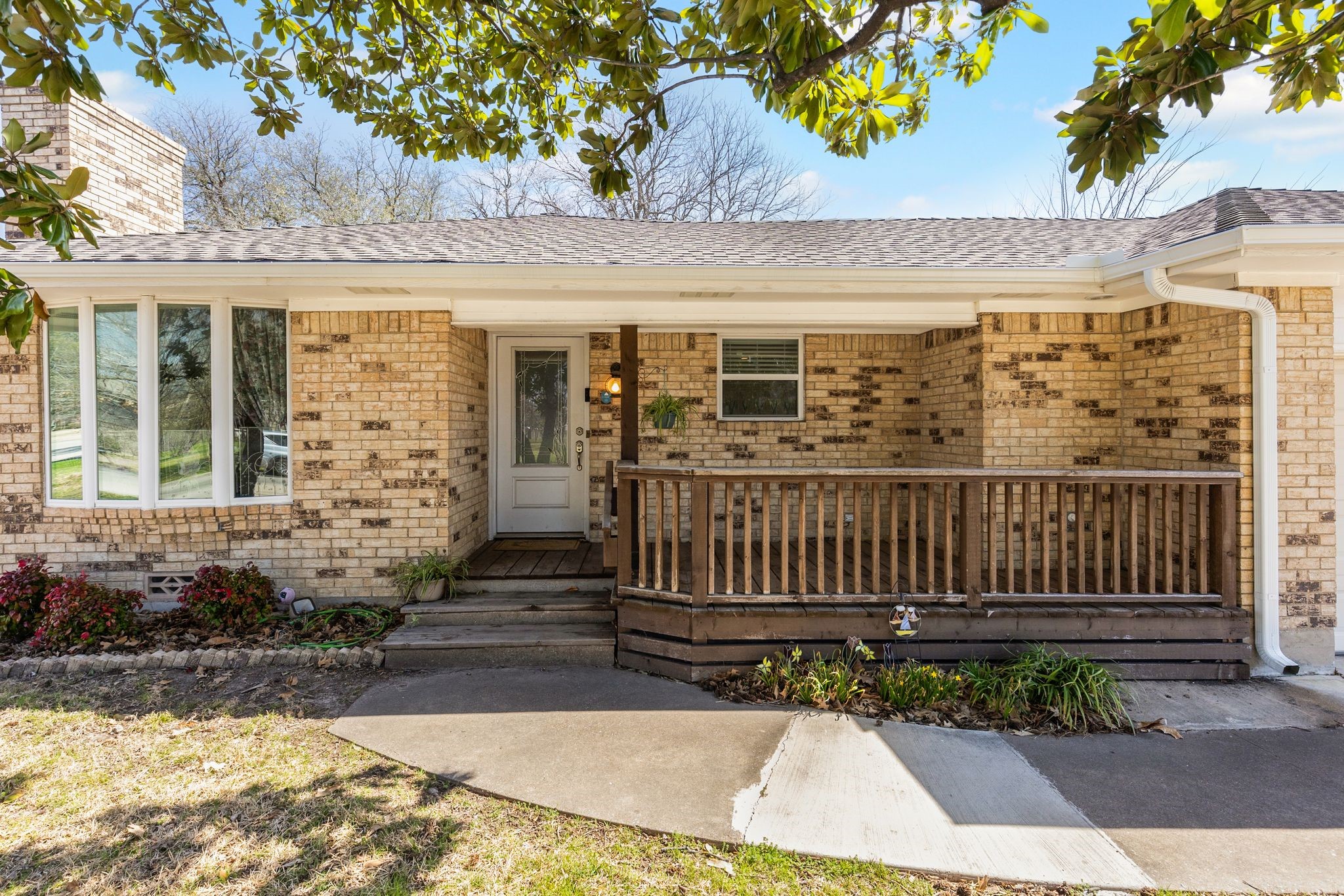 6417 Stonewall Street